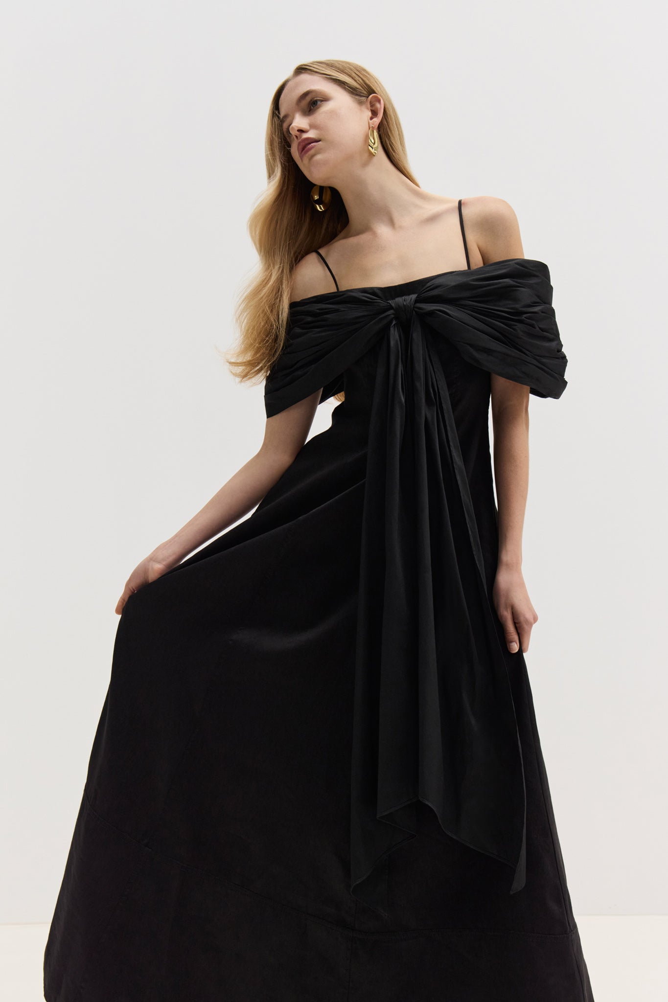 Scarlett Gown-BLACK / 4 Scarlett Gown-BLACK / 4