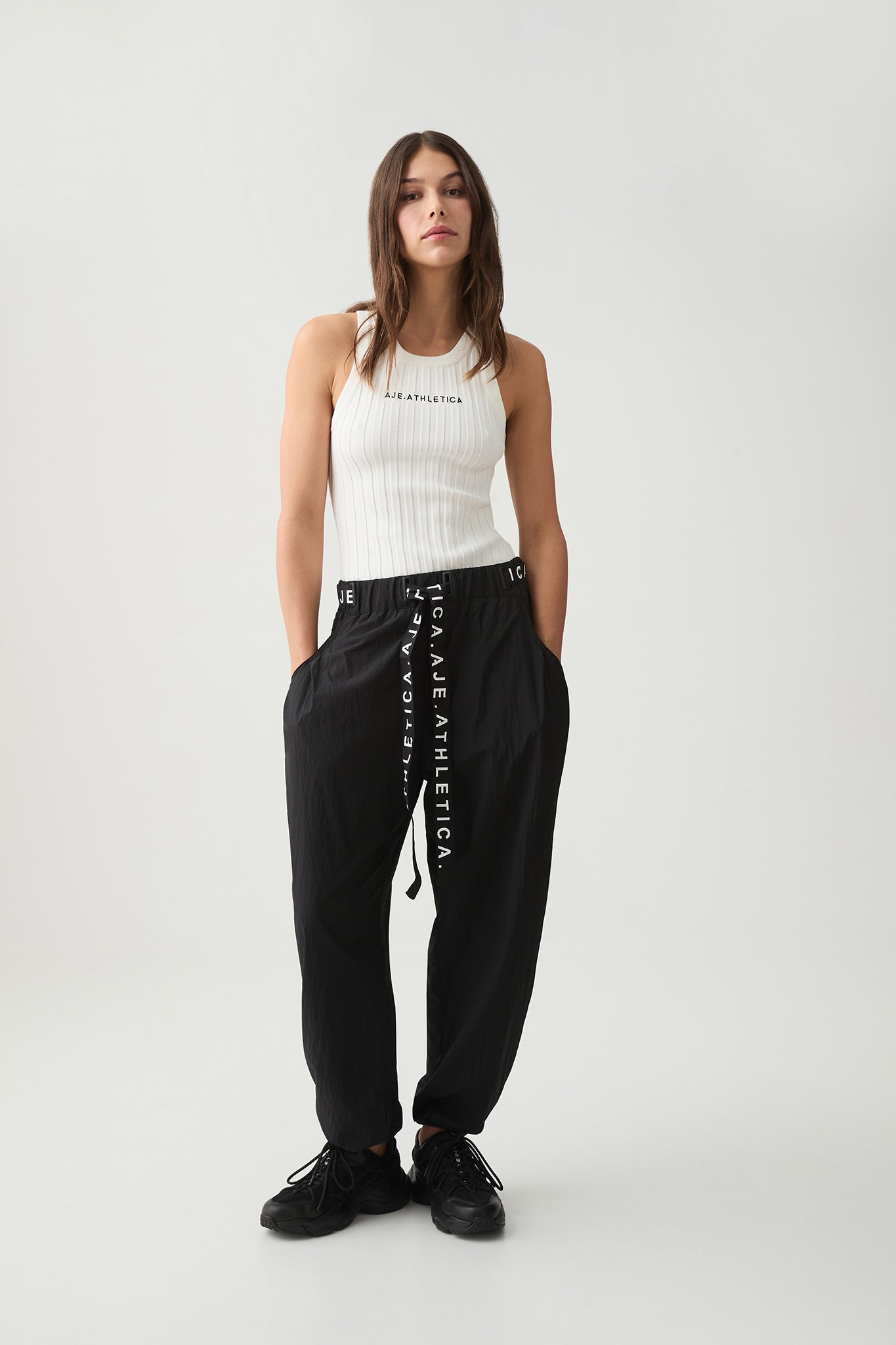 Belted Windbreaker Pant 502 | Black | AJE ATHLETICA – Aje ROW