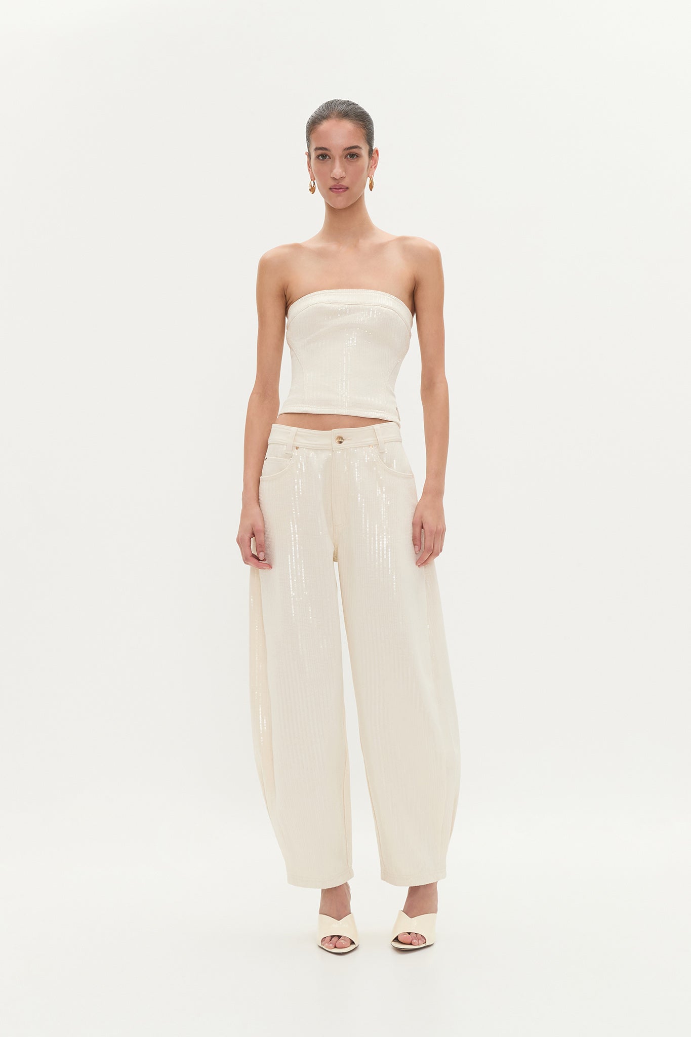 254AS3004_DAYLIGHT_1_1751246901