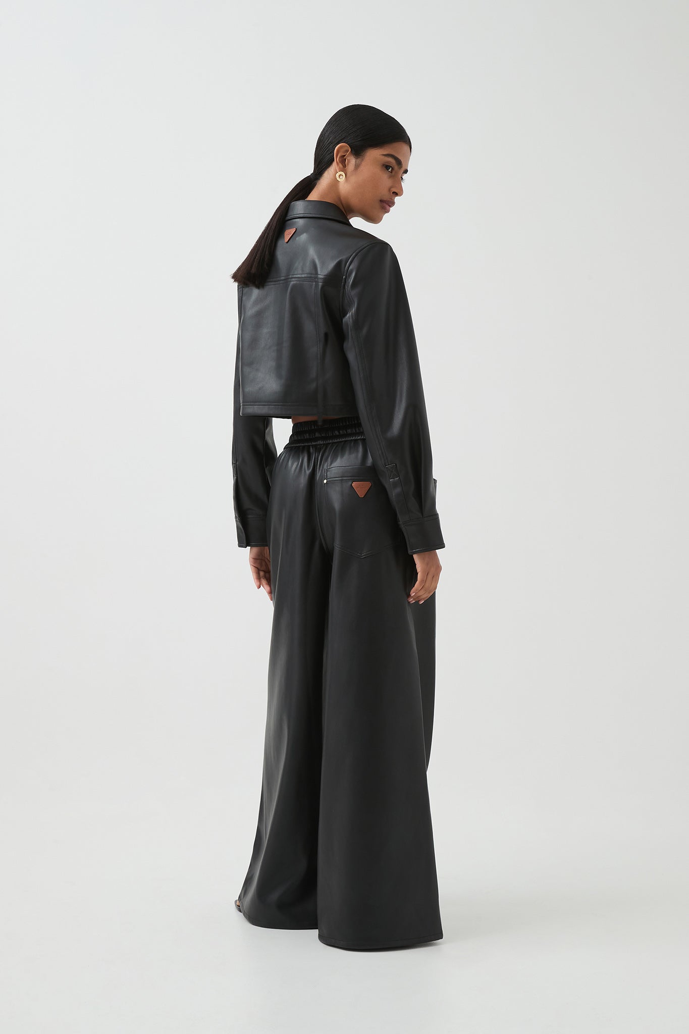 254AS3007_BLK_8_1745373669