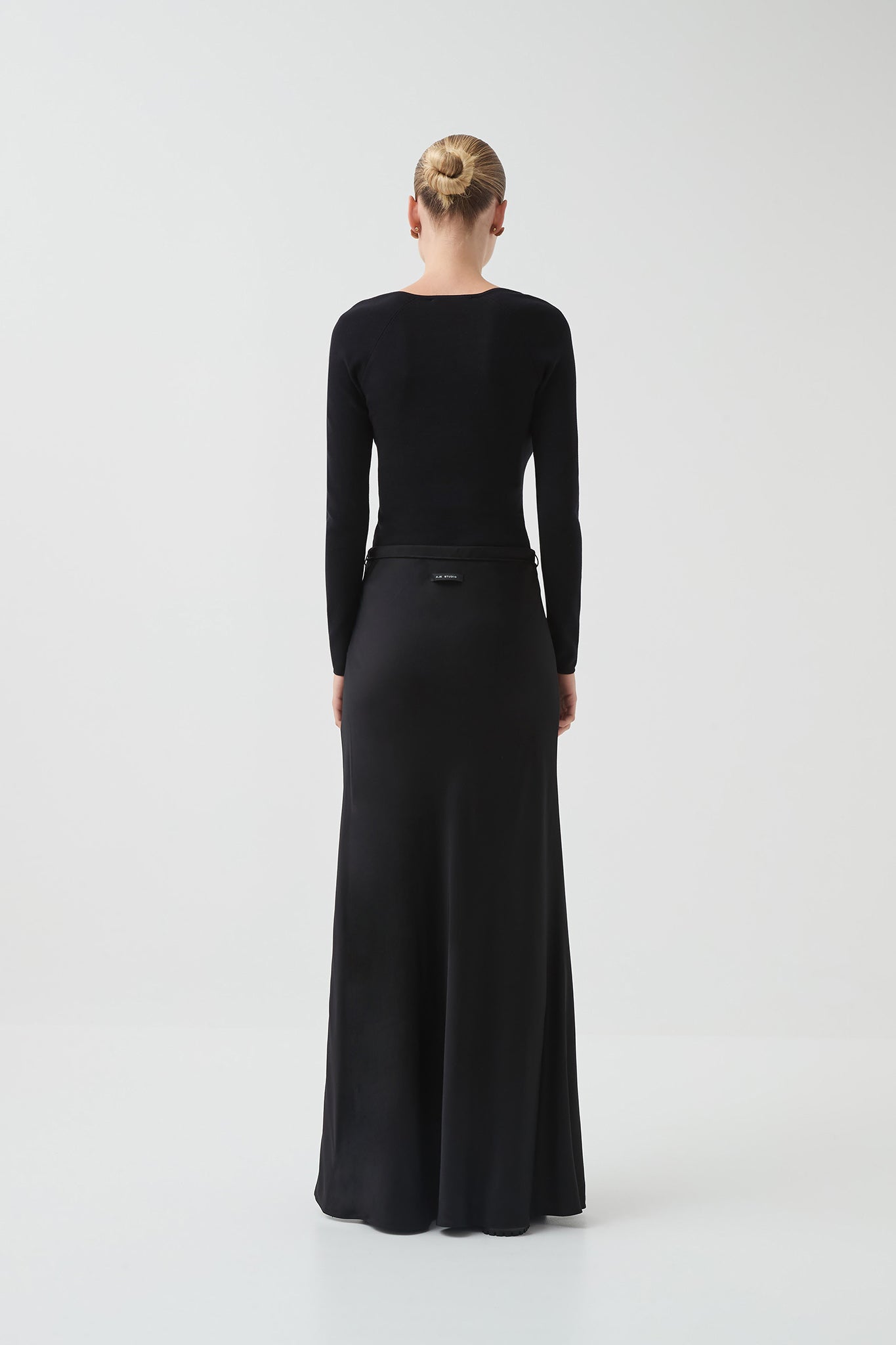 254AS4012_BLK_7_1746752880