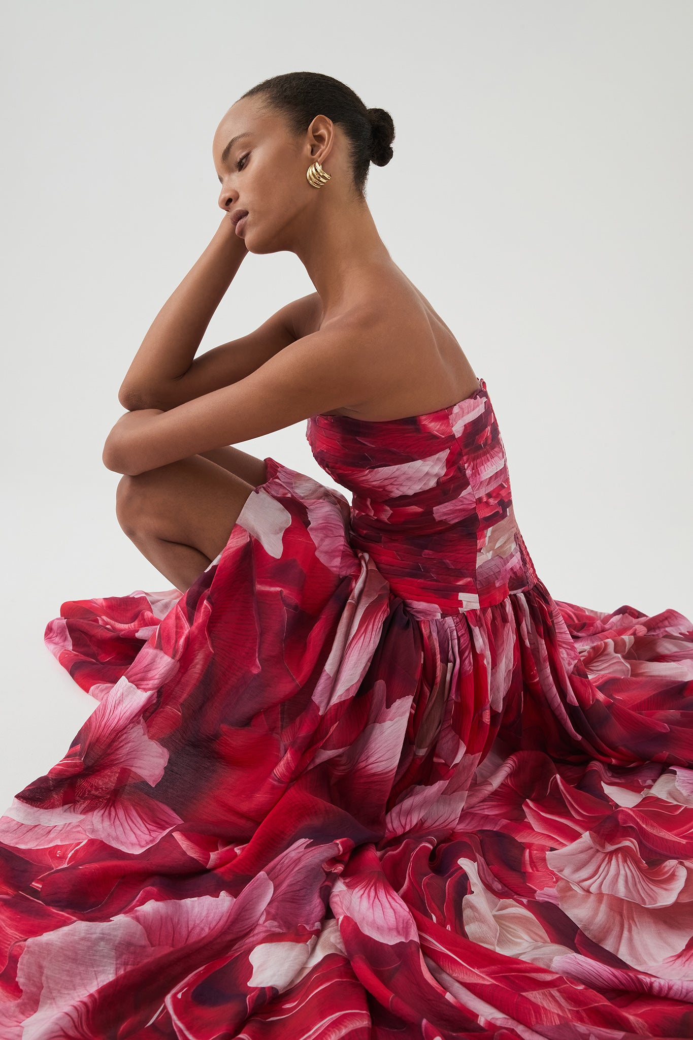 Flora Gown-PRISMATIC FLORAL RED / 12 Flora Gown-PRISMATIC FLORAL RED / 12