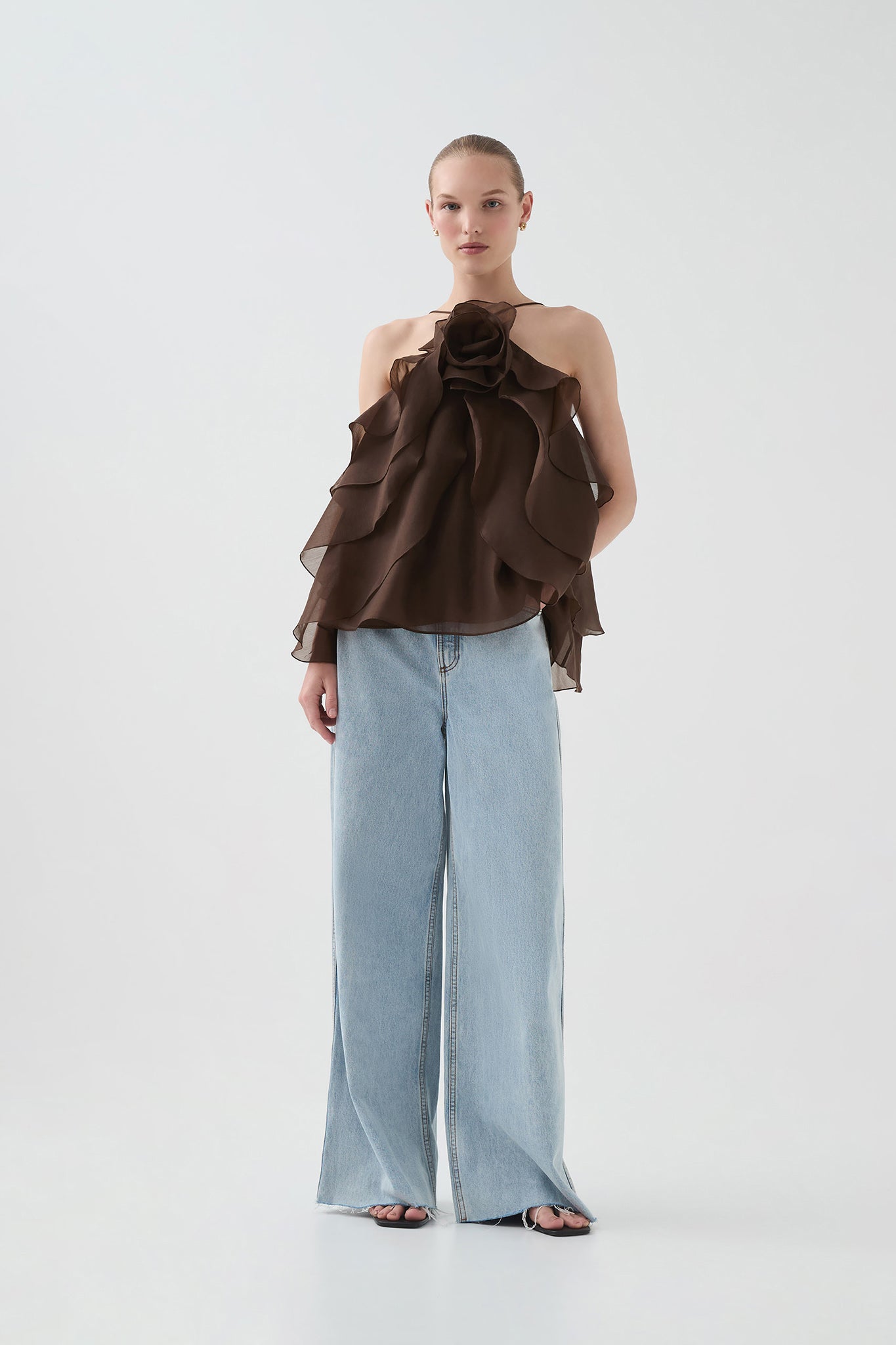 25RE1066_CAROB_3_1747096607