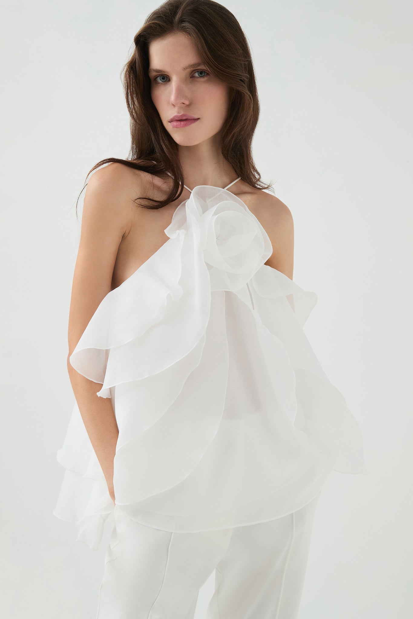 Pandorea Layered Top Tenues pour la mariée moderne The Wedding Explorer Pandorea Layered Top Tenues pour la mariée moderne The Wedding Explorer