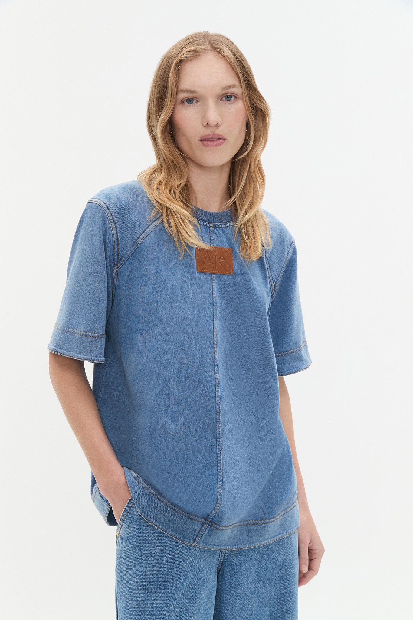 25SS1433_CSTL-WSH_1_1750739864