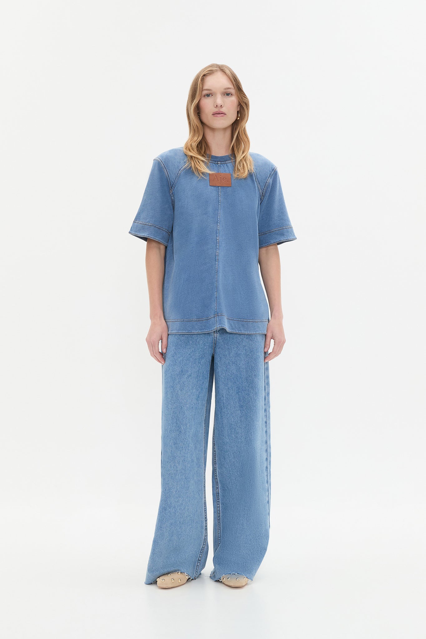 25SS1433_CSTL-WSH_3_1750739850