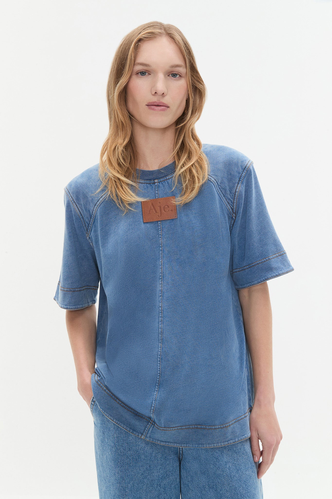 25SS1433_CSTL-WSH_5_1750739859