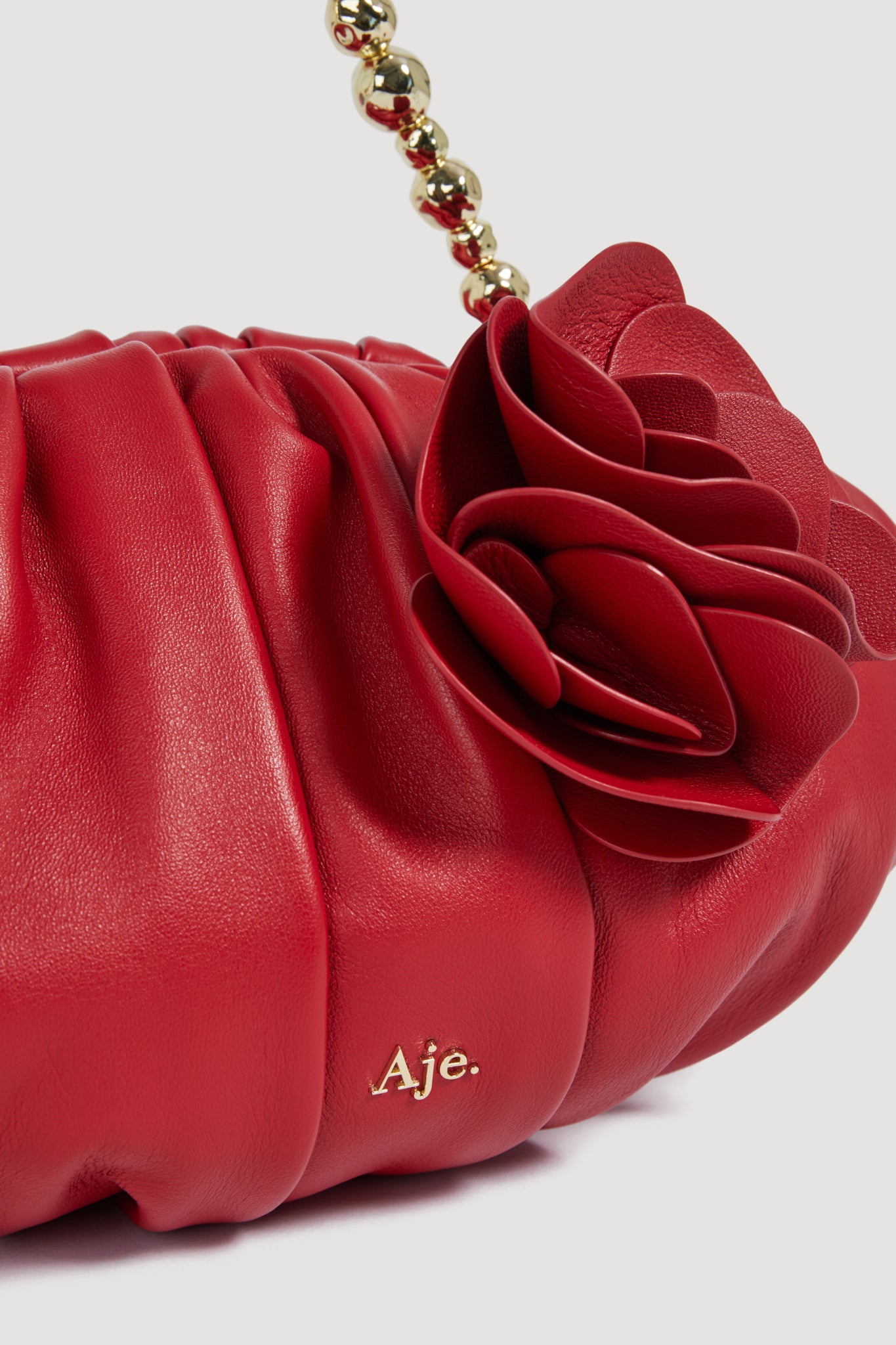 25SS6611_SCAR-RED_2_1764026805