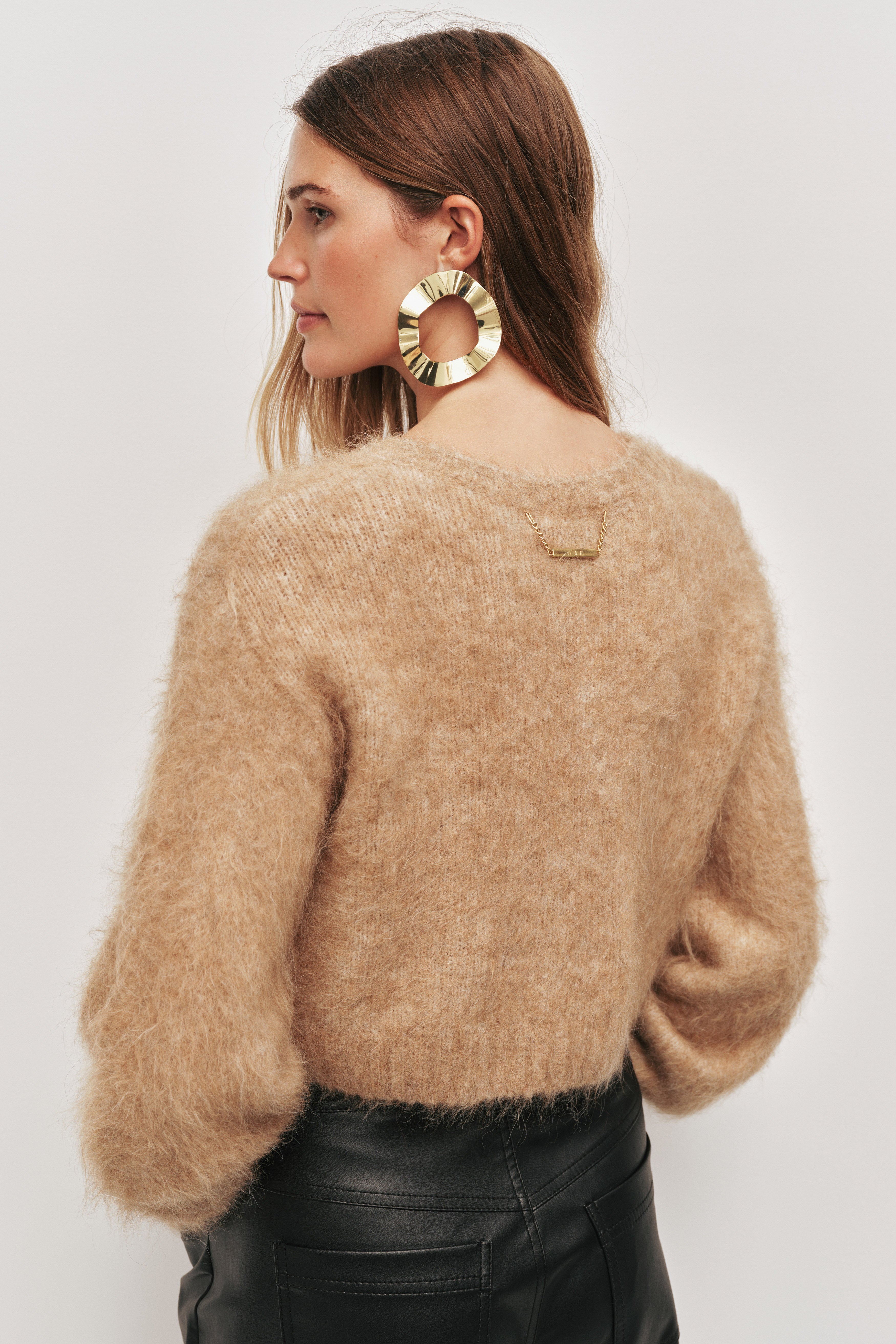 25SU2069_CML_4_1759038850