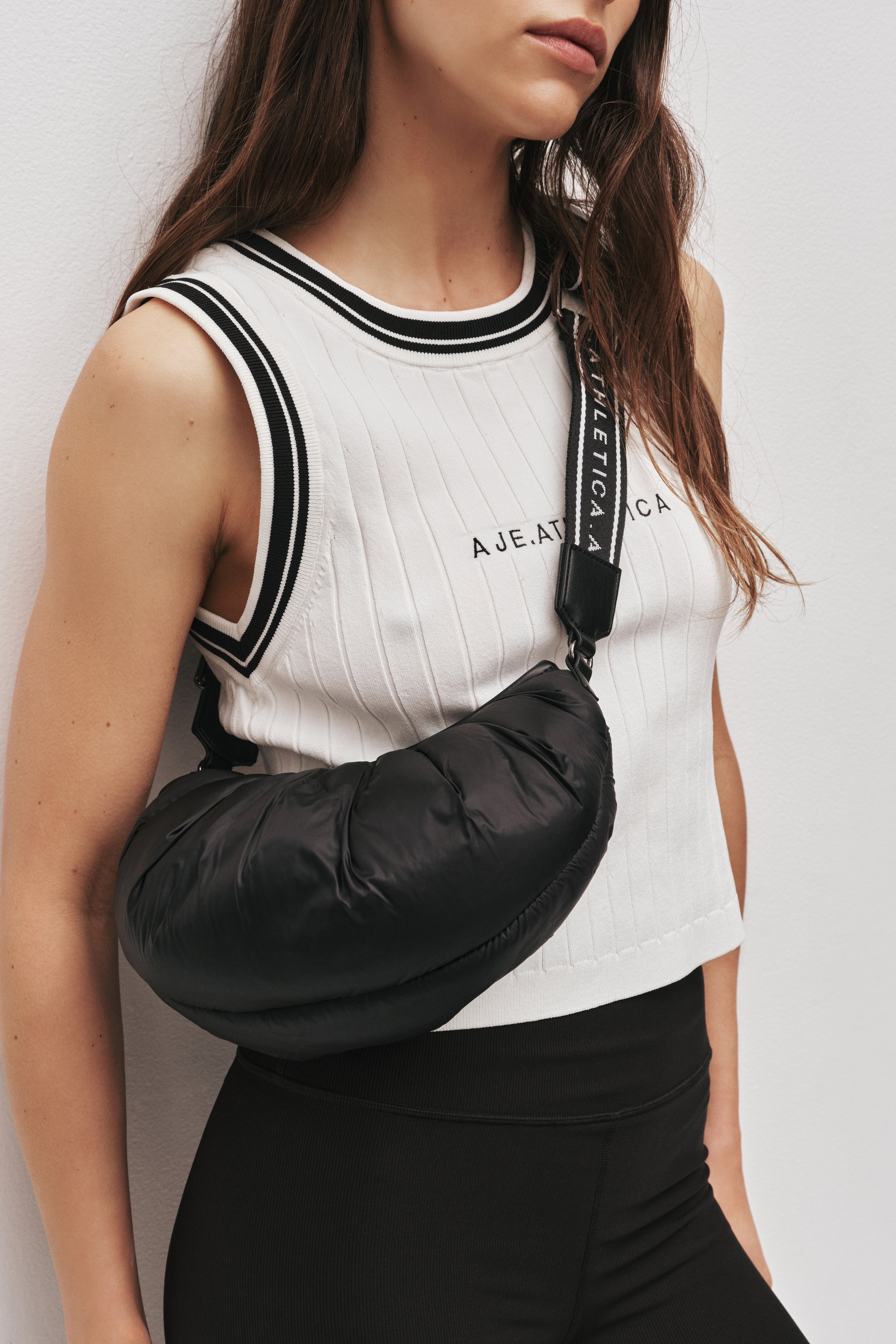 261AA1009_WHT_4_1756813163