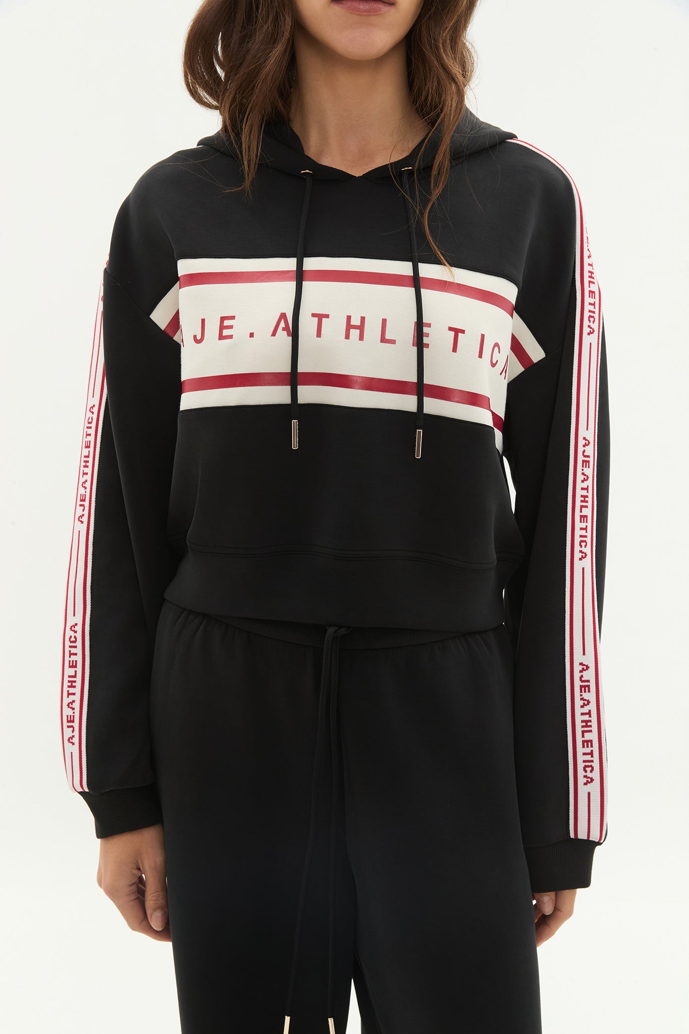 261AA1042_BLK_5_1750223121