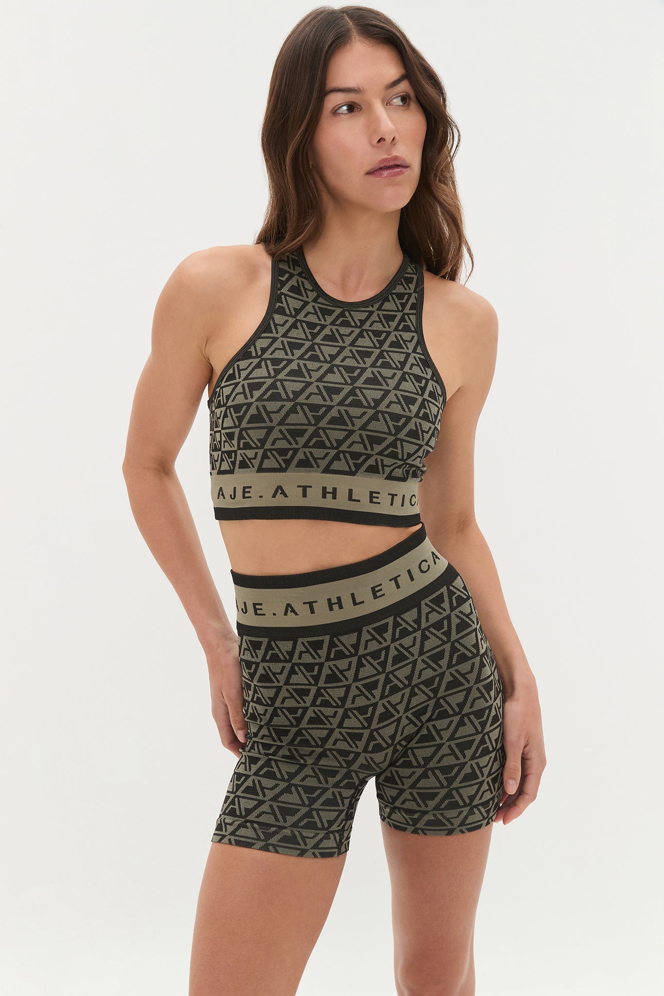 261AA1043_GEO-KHA_4_1752724472