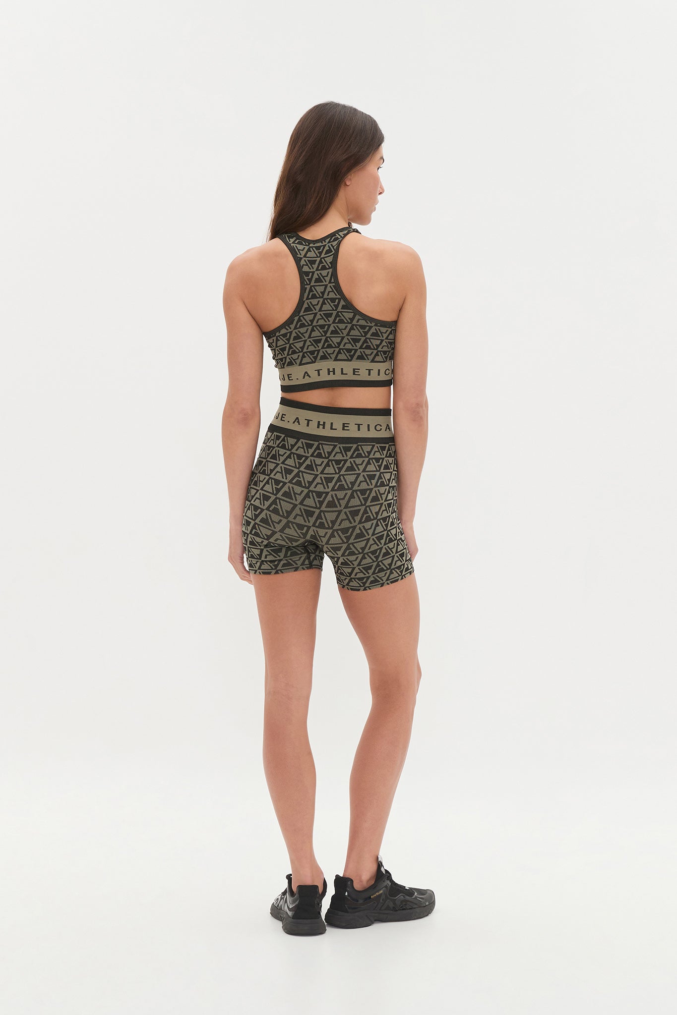 261AA1043_GEO-KHA_5_1752724470