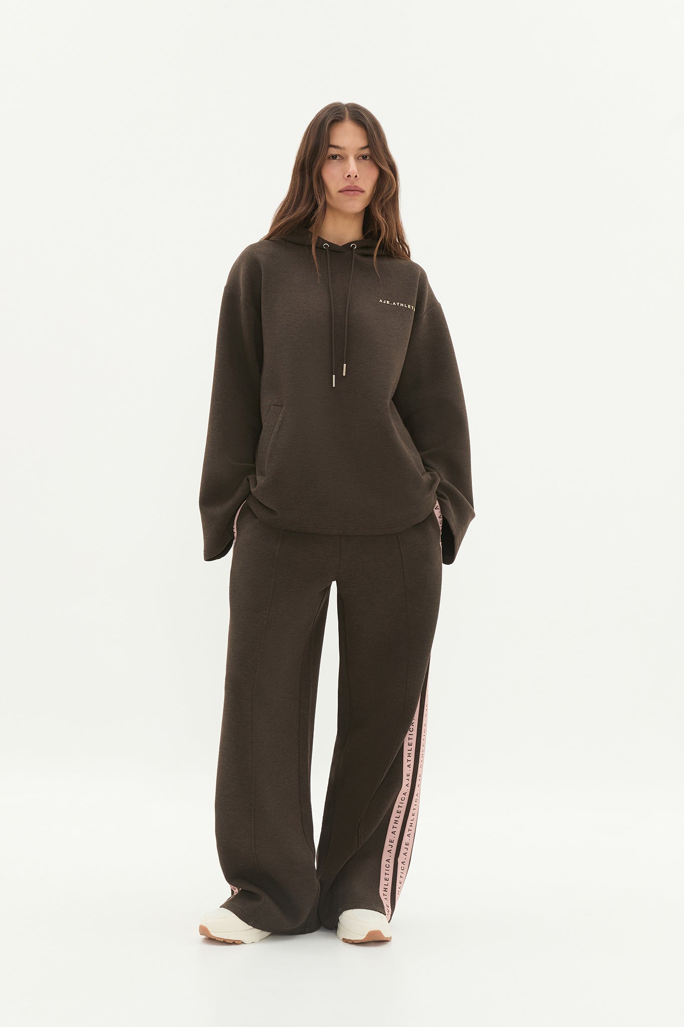 261AA1045_CHOC-MARLE_1_1750813094