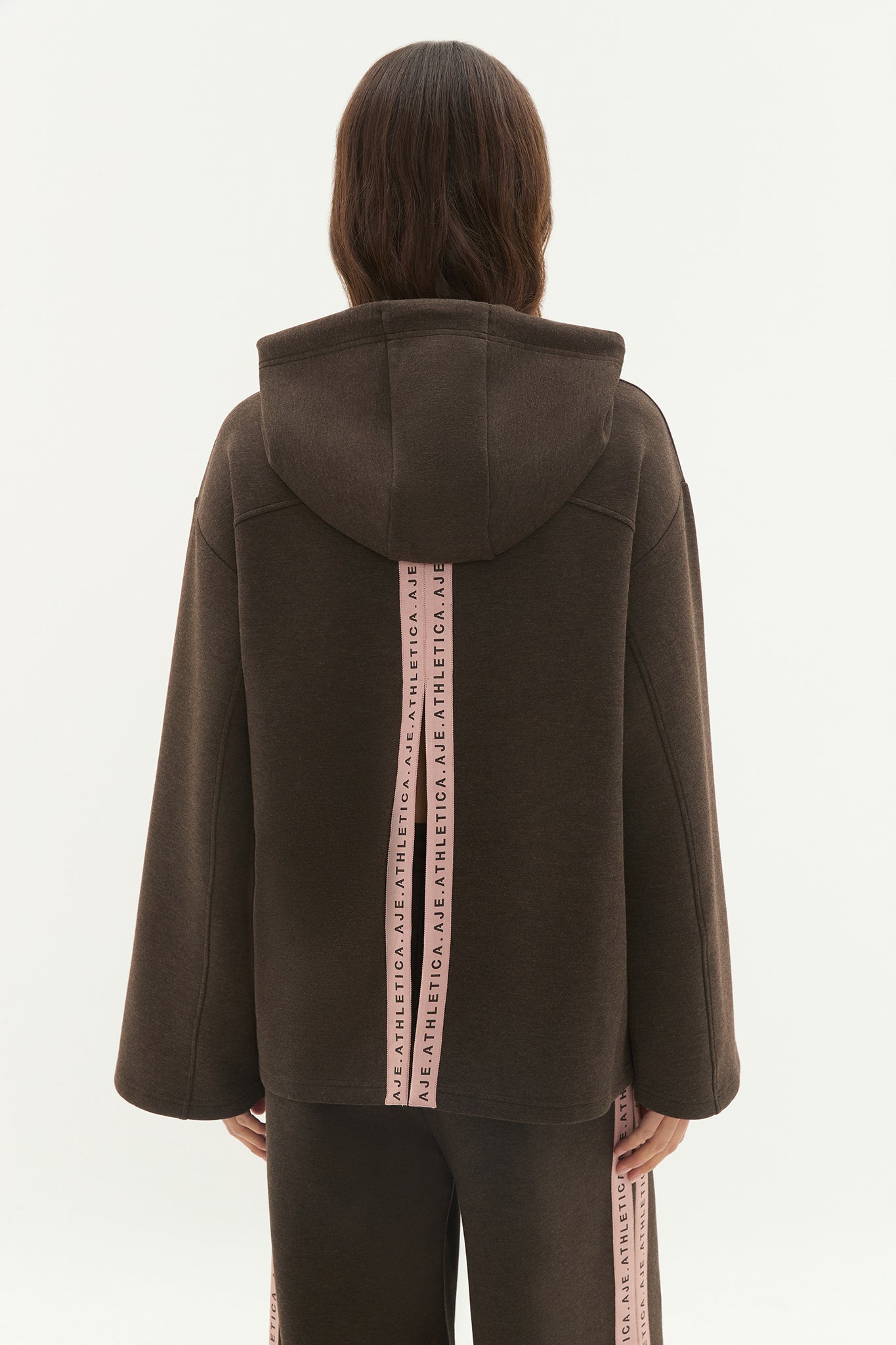 261AA1045_CHOC-MARLE_6_1750813094