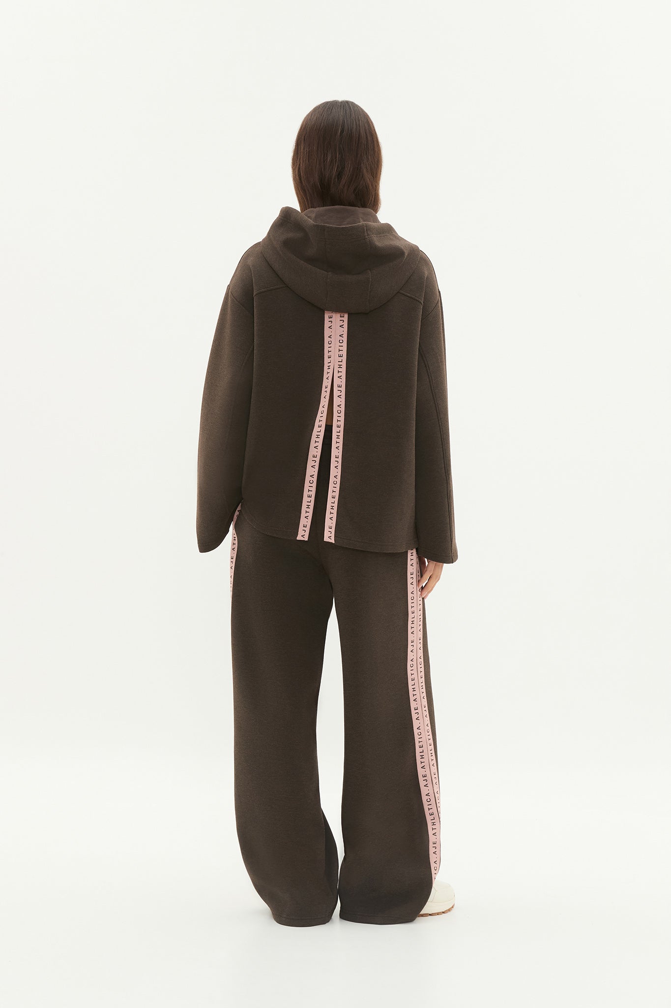 261AA1045_CHOC-MARLE_7_1750813093