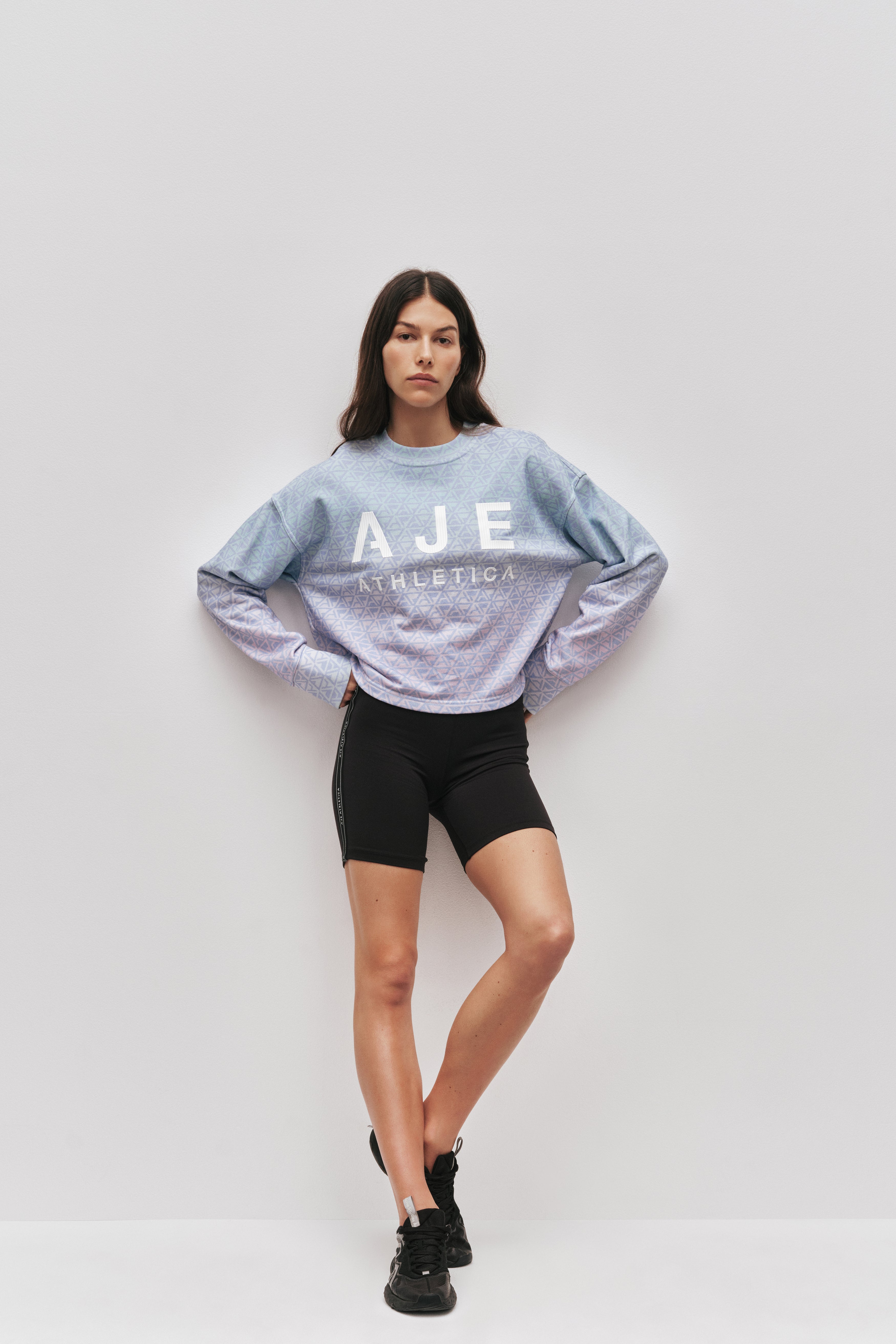 261AA1054_GEO-PSTL_3_1756812335