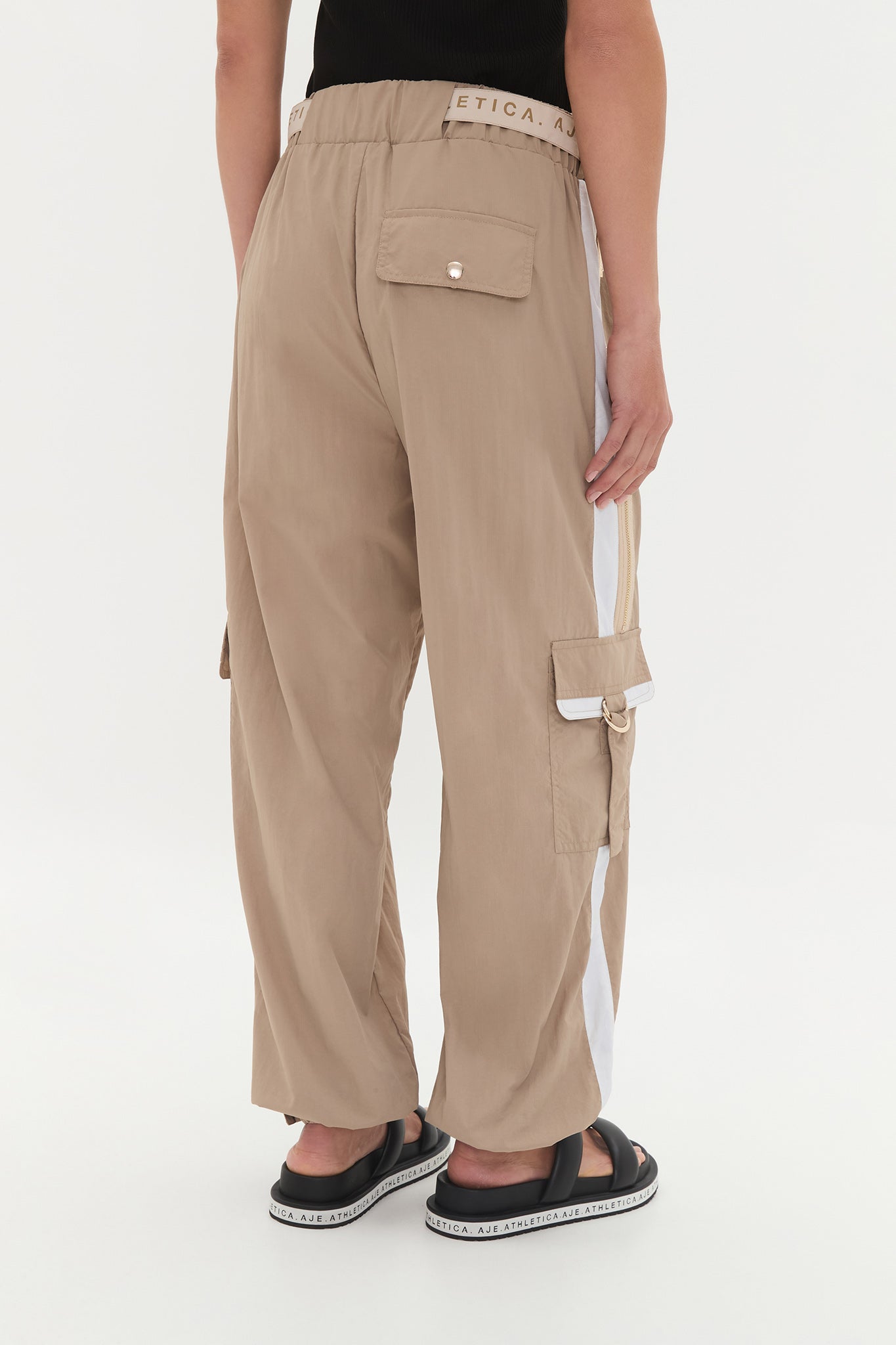 261AA3029_DNE_7_1752727970