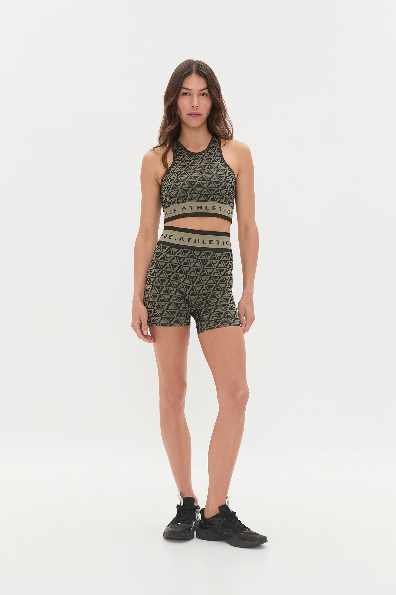 261AA3032_GEO-KHA_1_1752724588