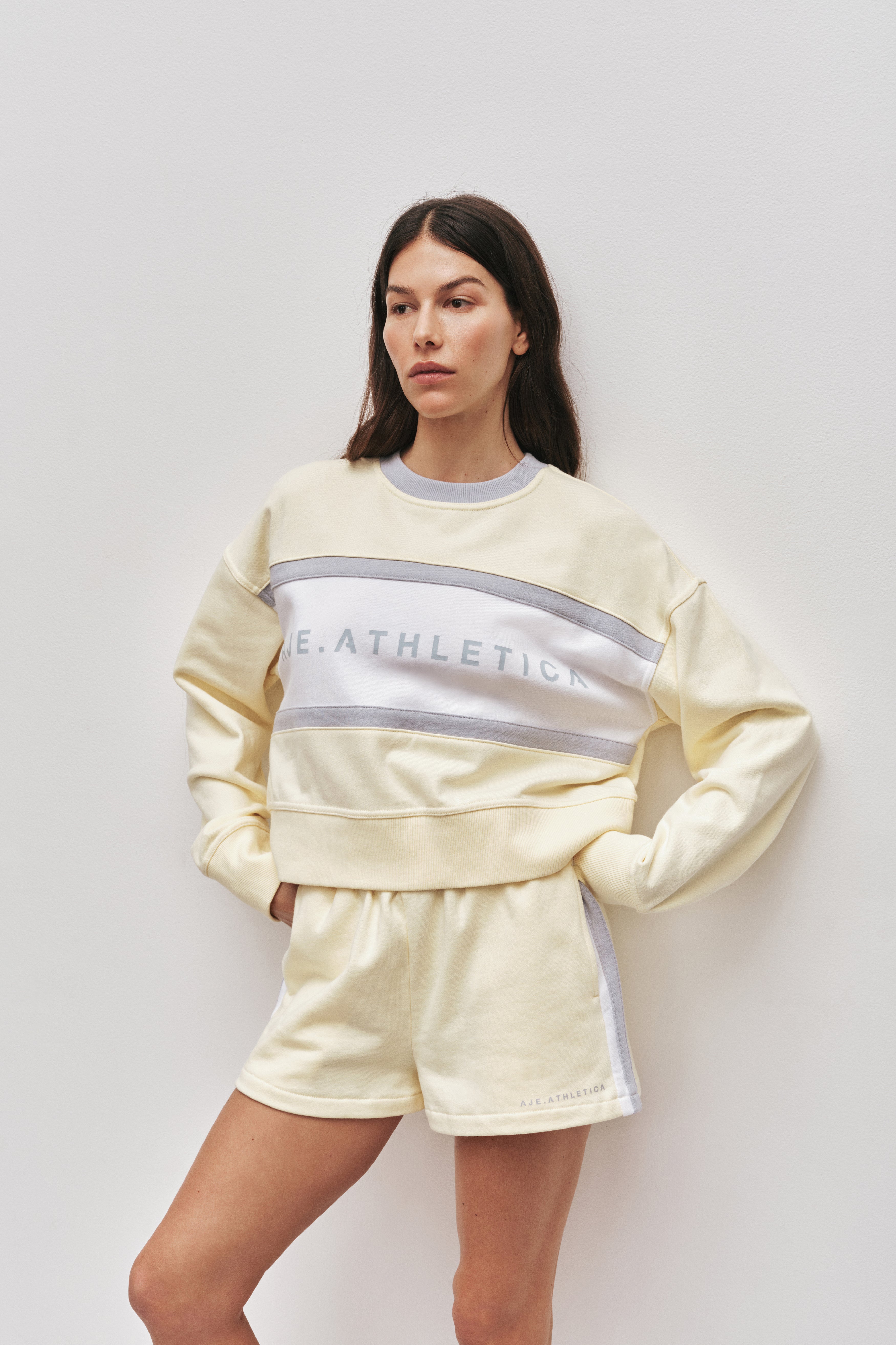 261AA3037_LMN_3_1756814568