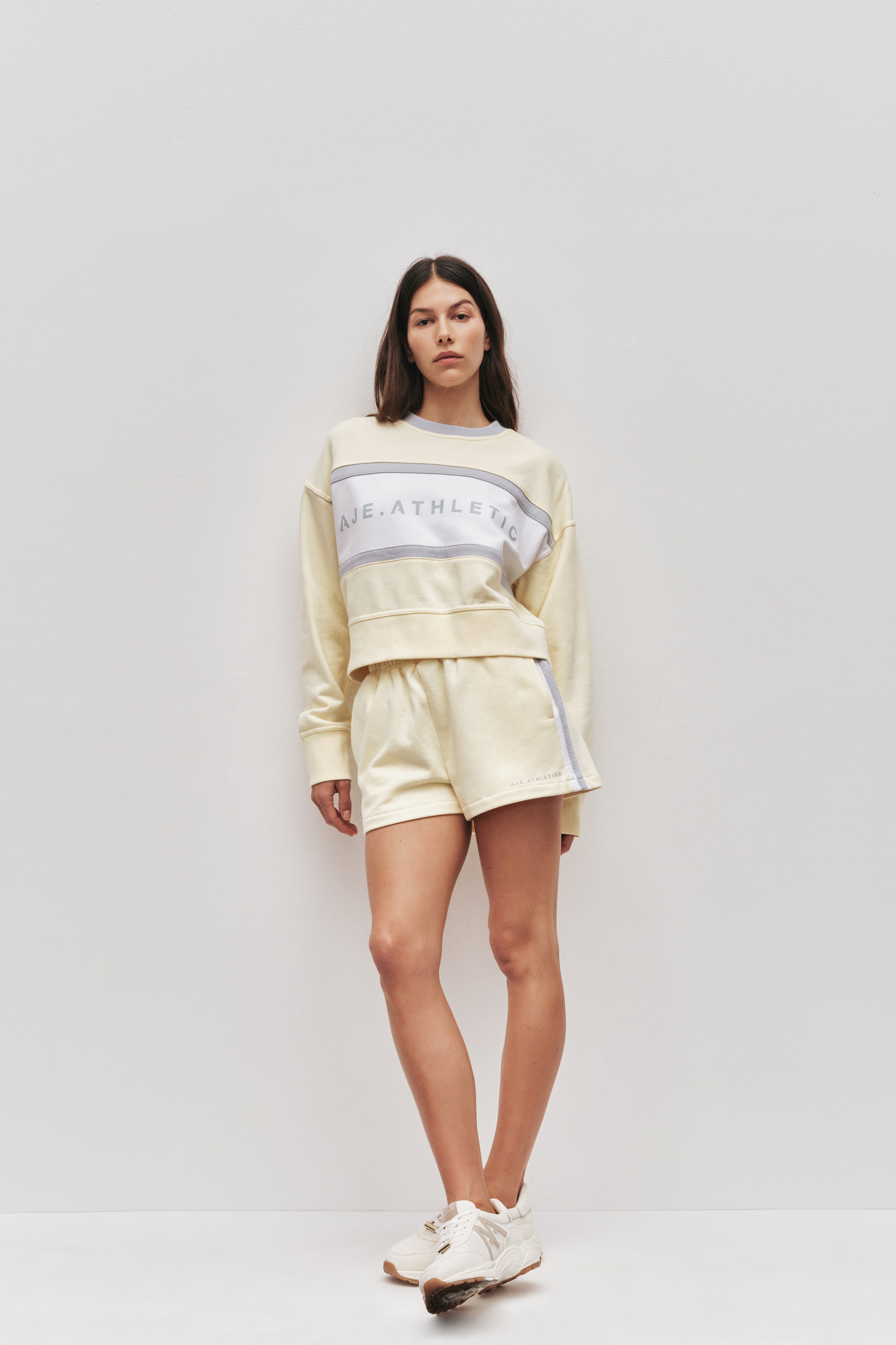 261AA3037_LMN_5_1756814550