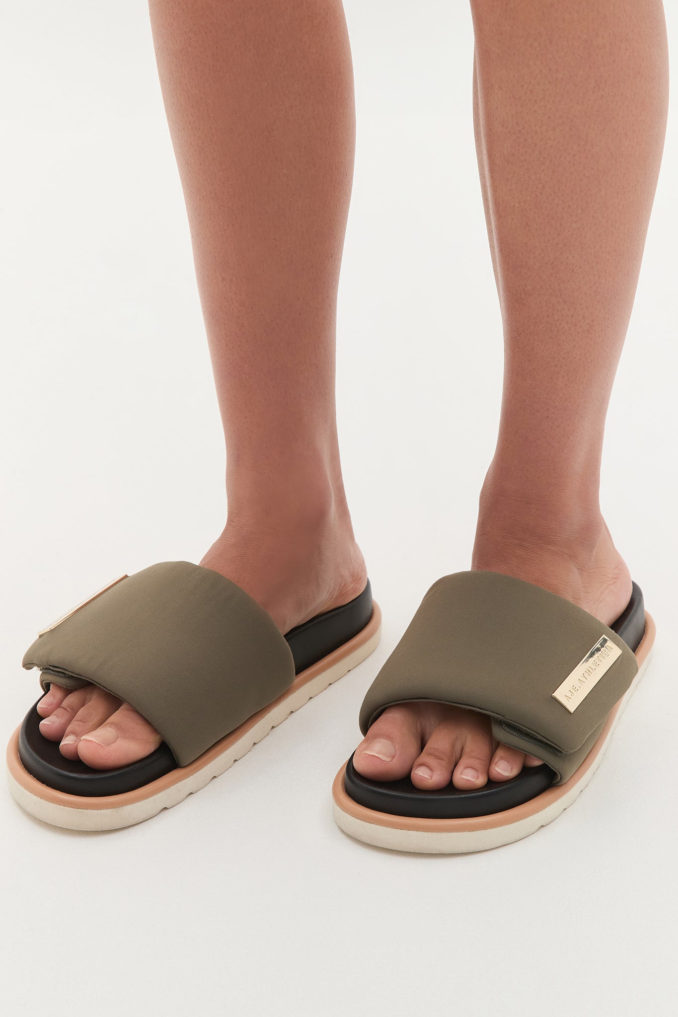 261AA7266_KHA_4_1752728623