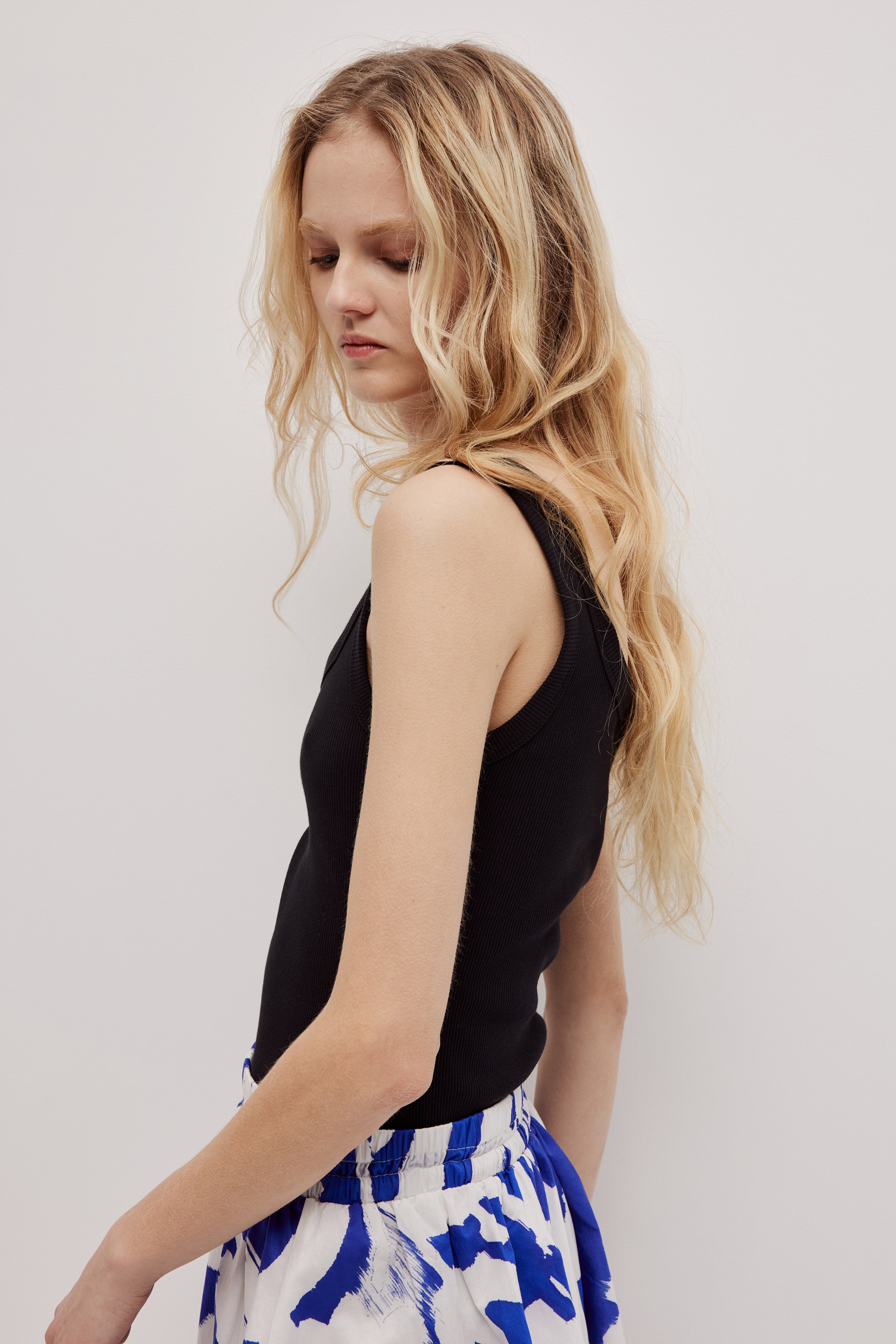 261AS1049_BLK_5_1758853344