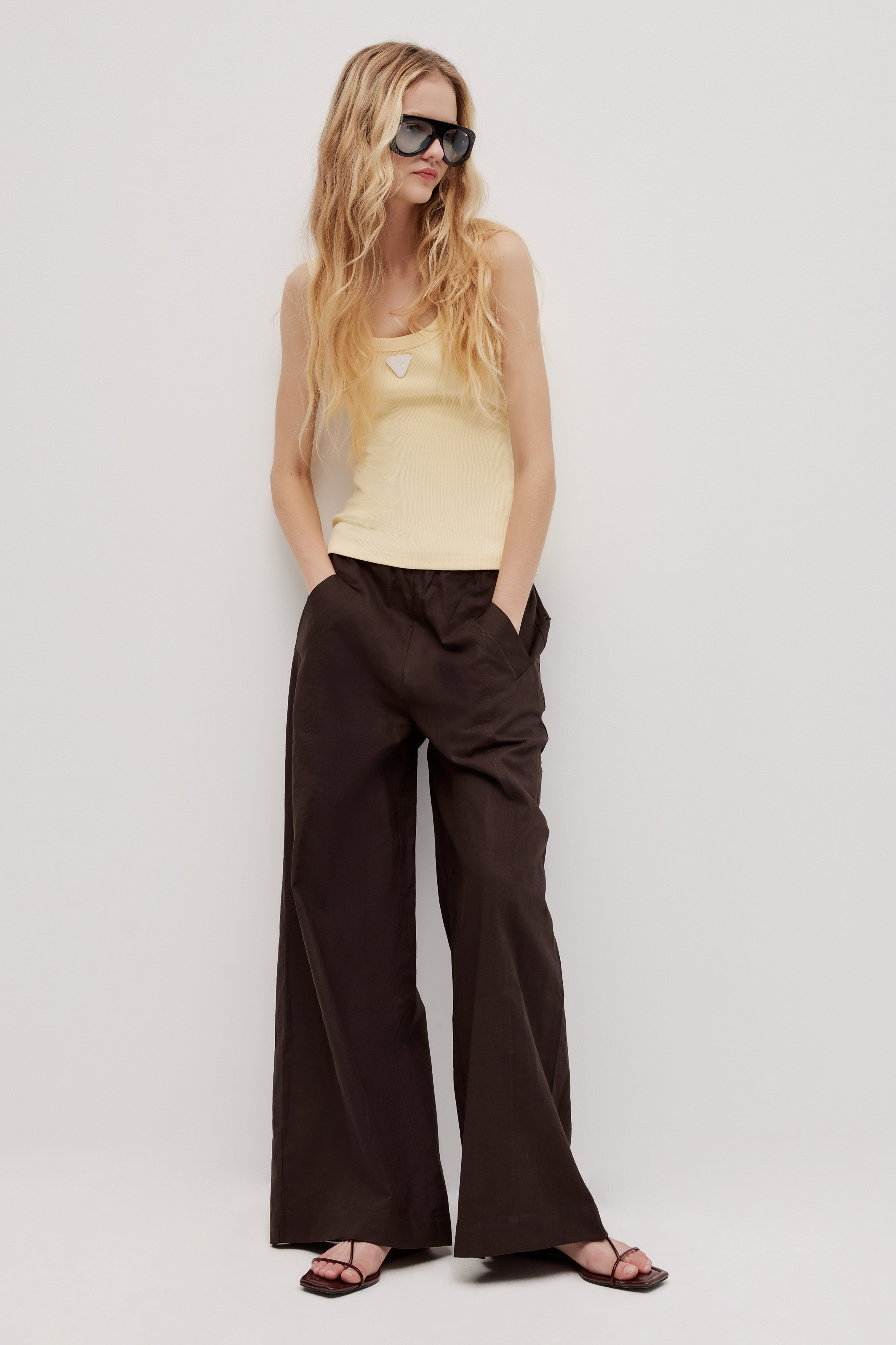 261AS1049_BUTTER_1_1758853546