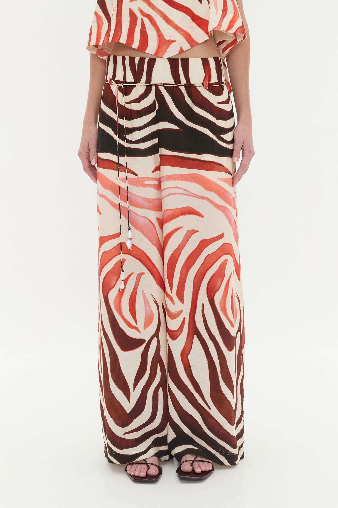 261AS3013_OM-ZEB_4_1753142856