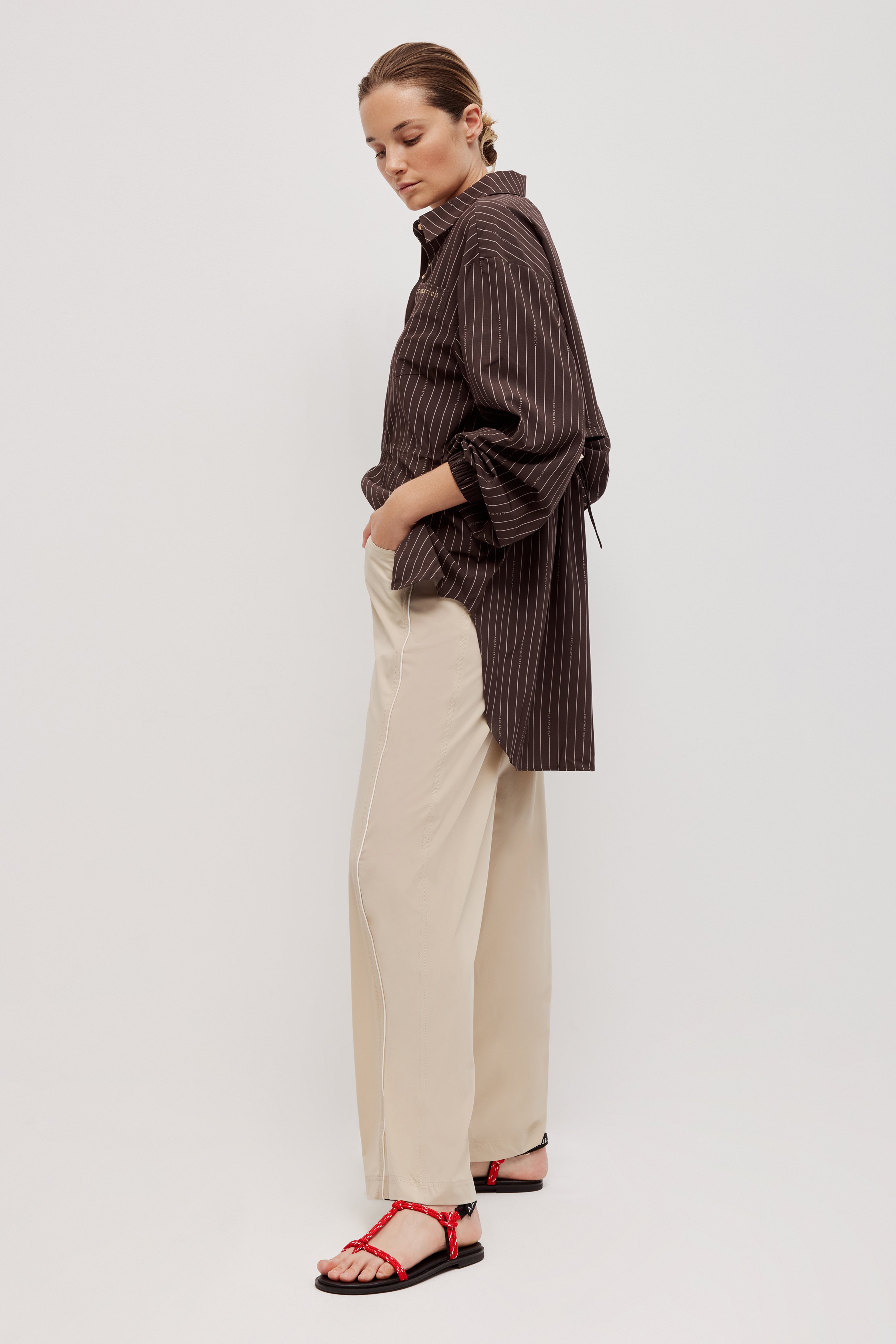 262AA1014_MOCHA-LS_1_1759901347