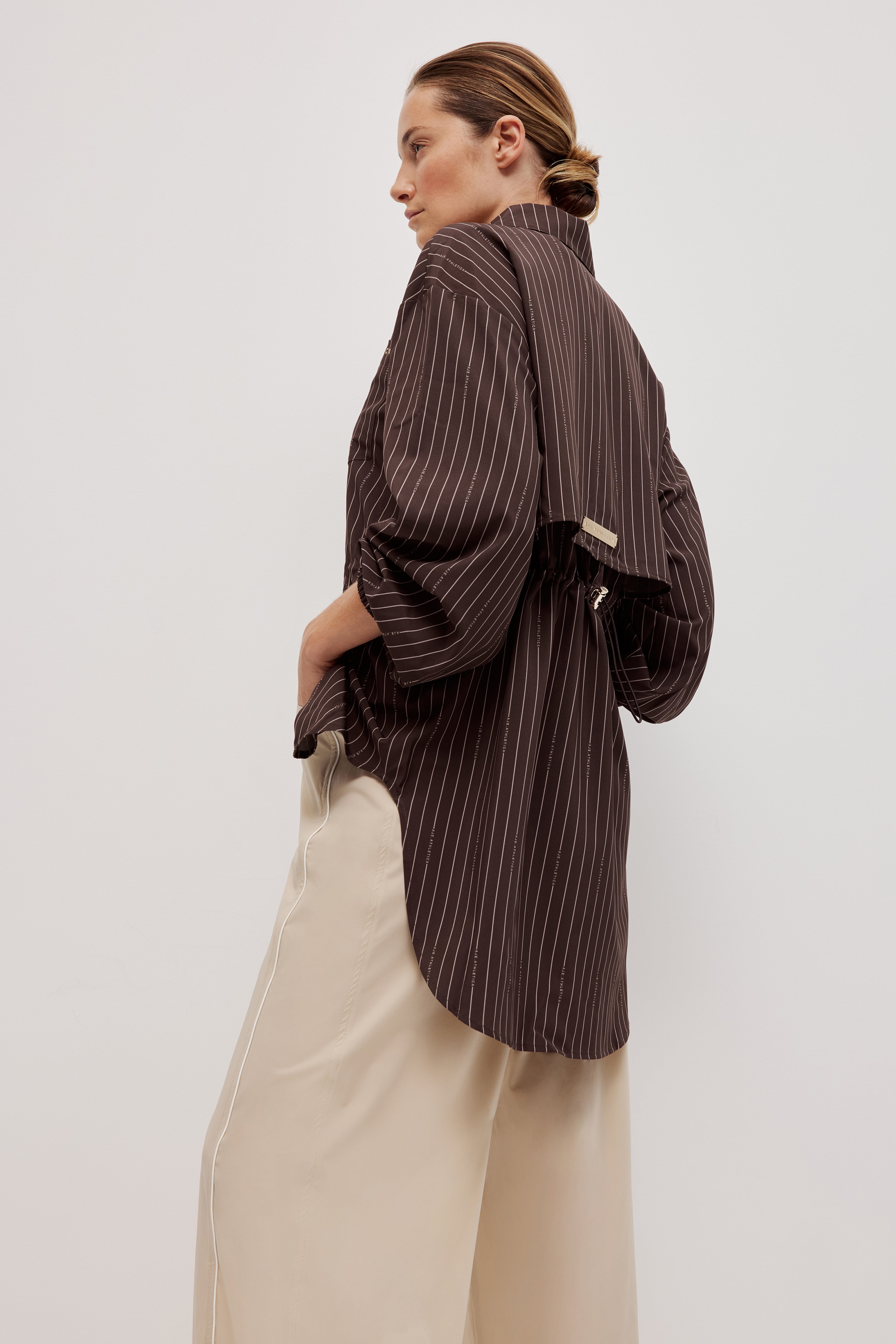 262AA1014_MOCHA-LS_5_1759901319