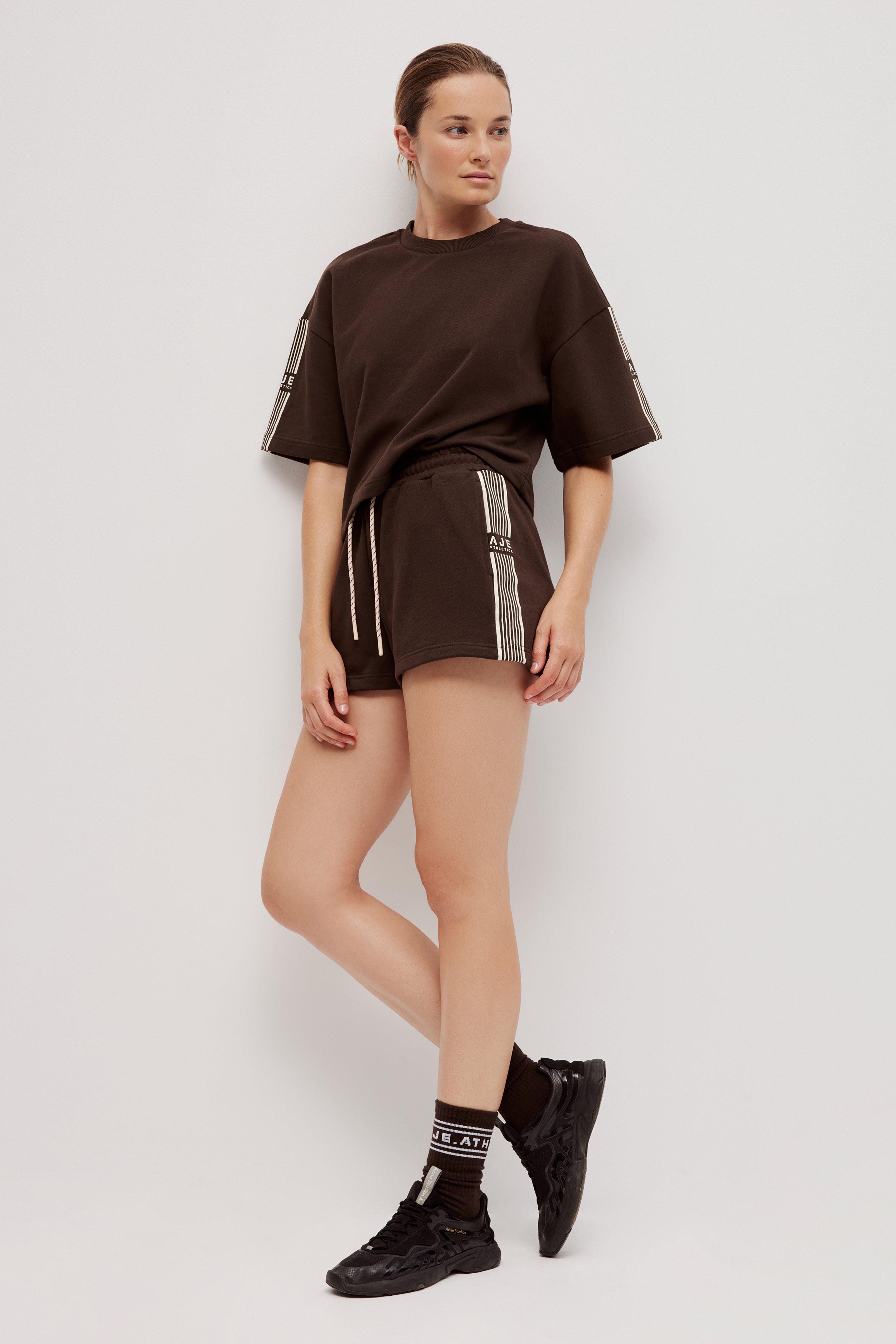 262AA3009_CHOC_1_1760310764