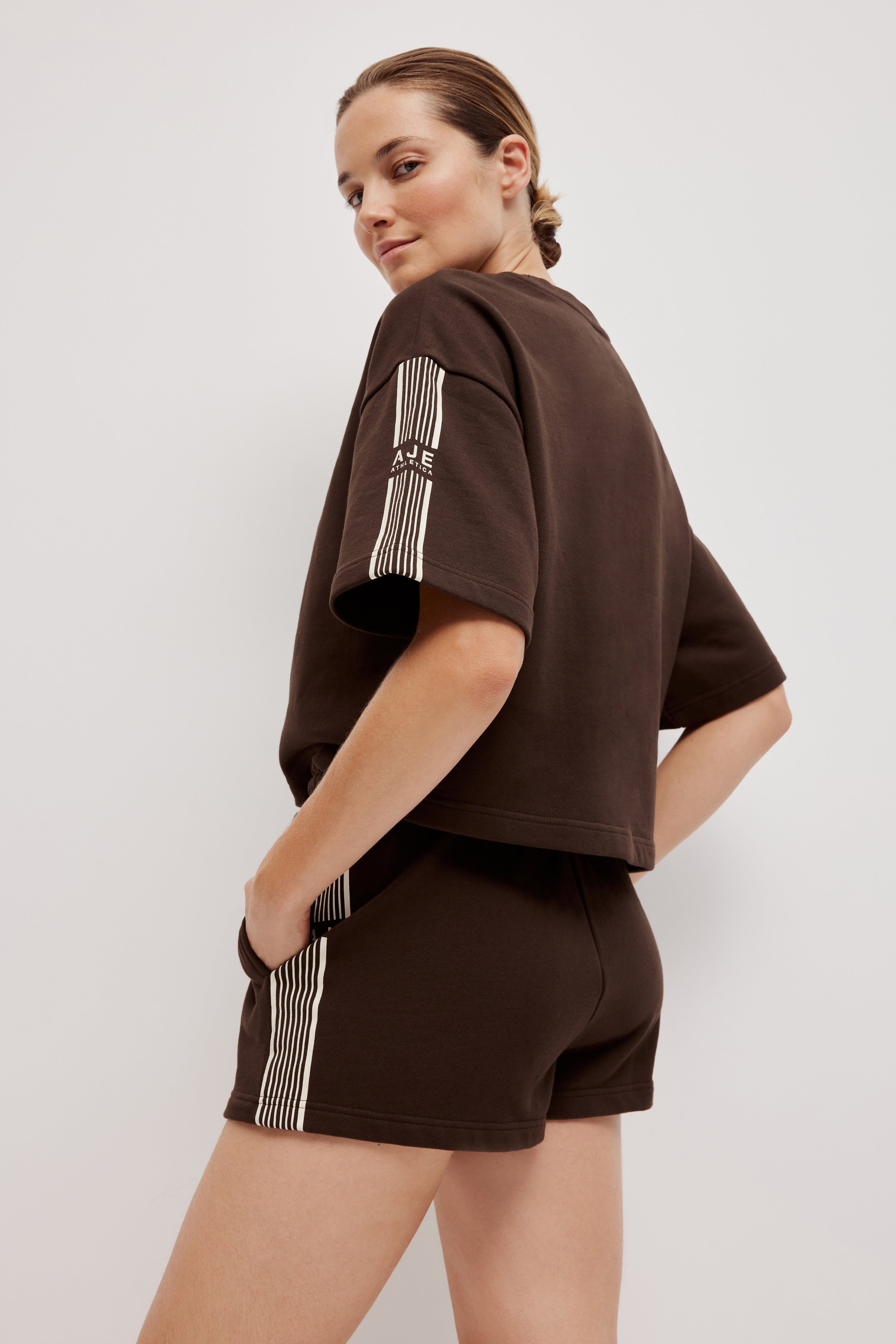 262AA3009_CHOC_5_1760310763