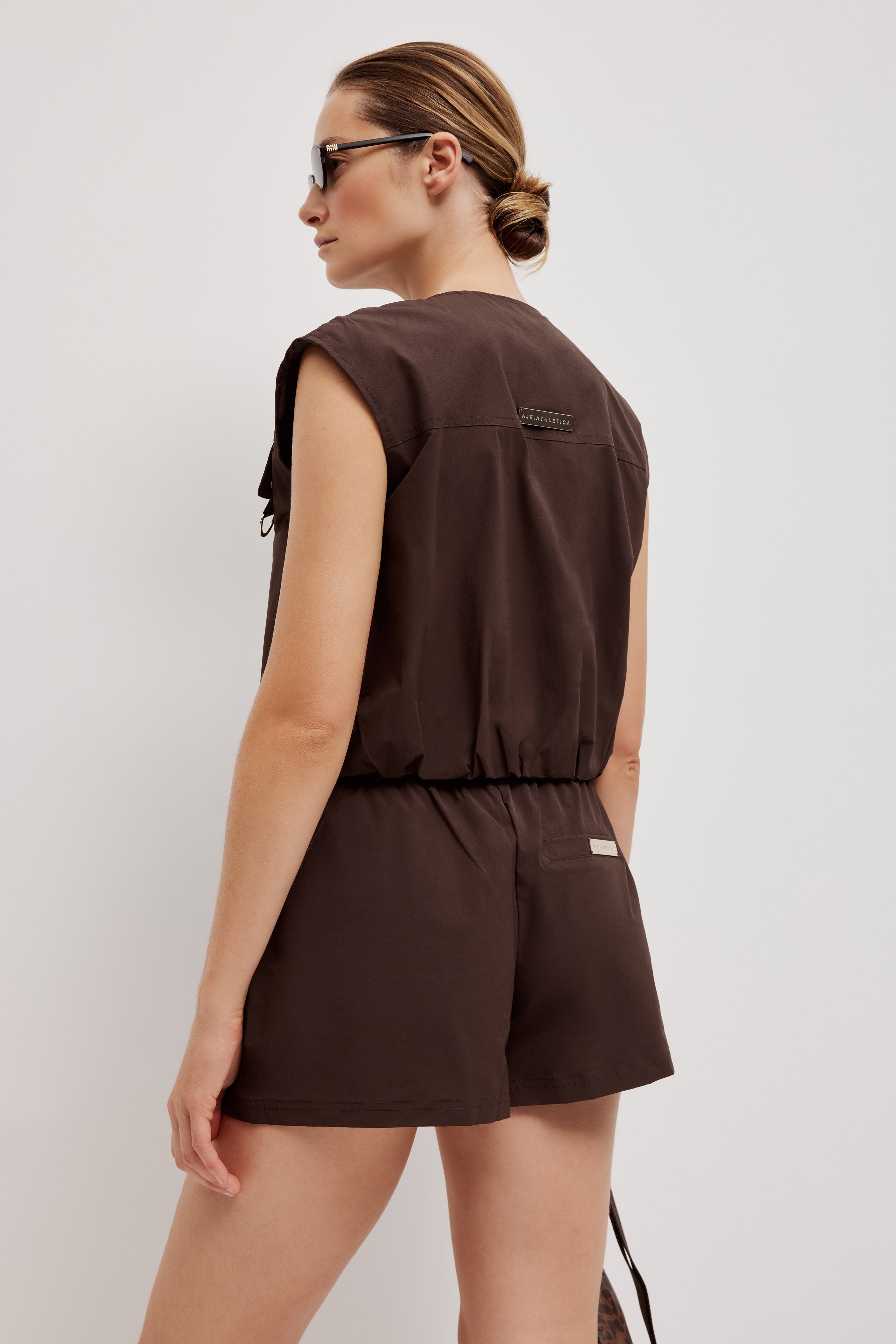 262AA3011_CHOC_6_1760060863