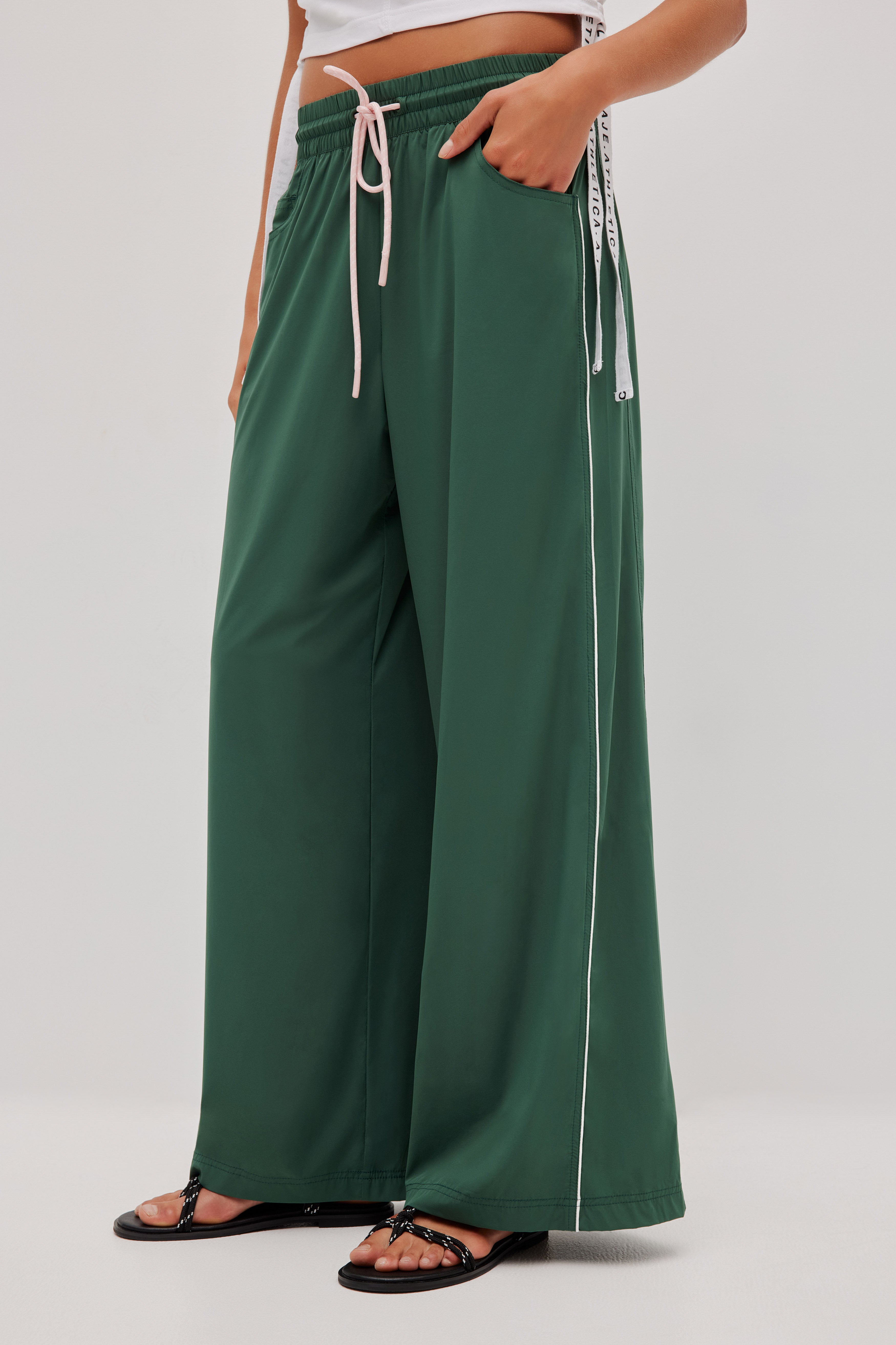 262AA3014_VLCTY-GRN_5_1762209385