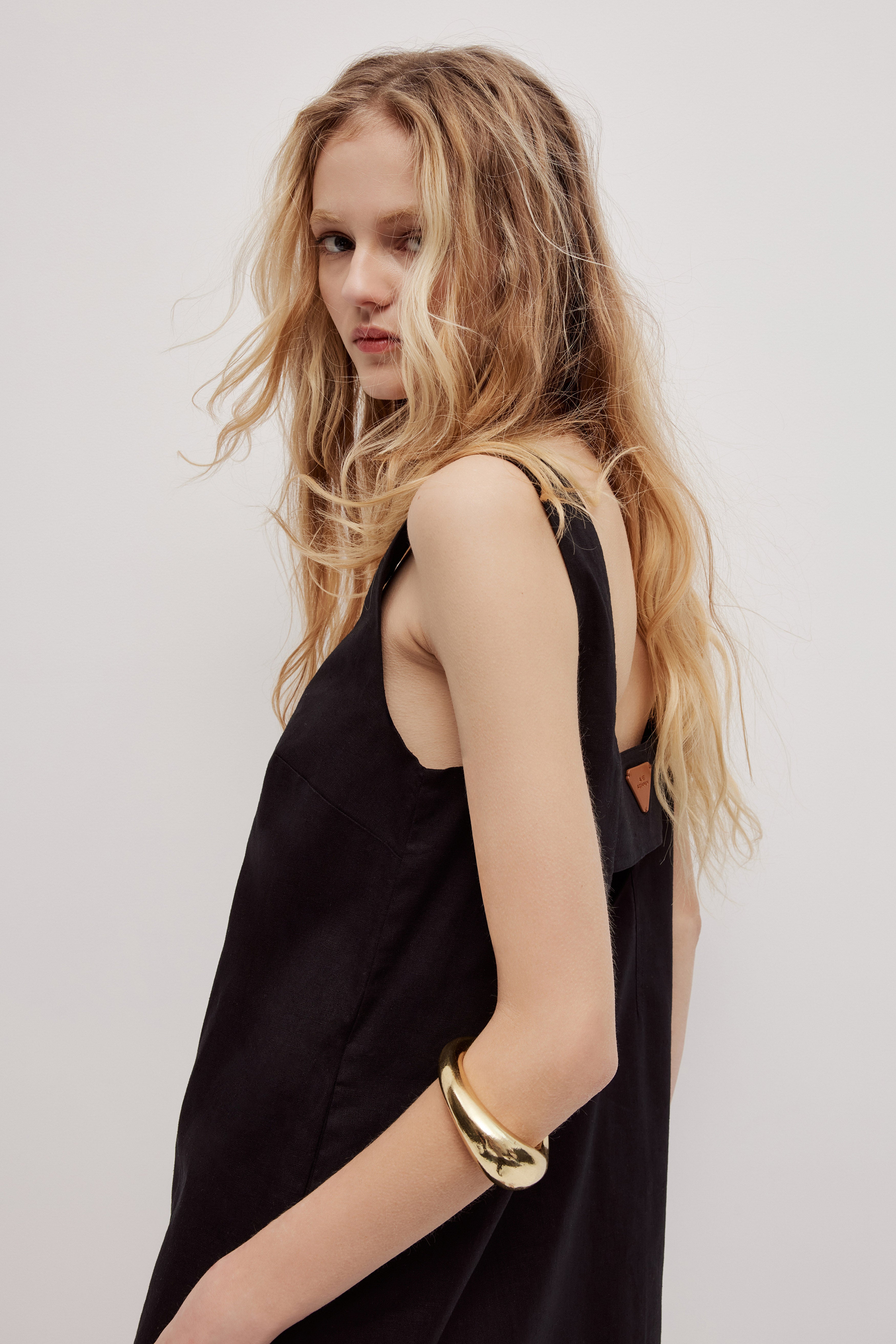 Elara Mini Dress-BLACK / 4 Elara Mini Dress-BLACK / 4