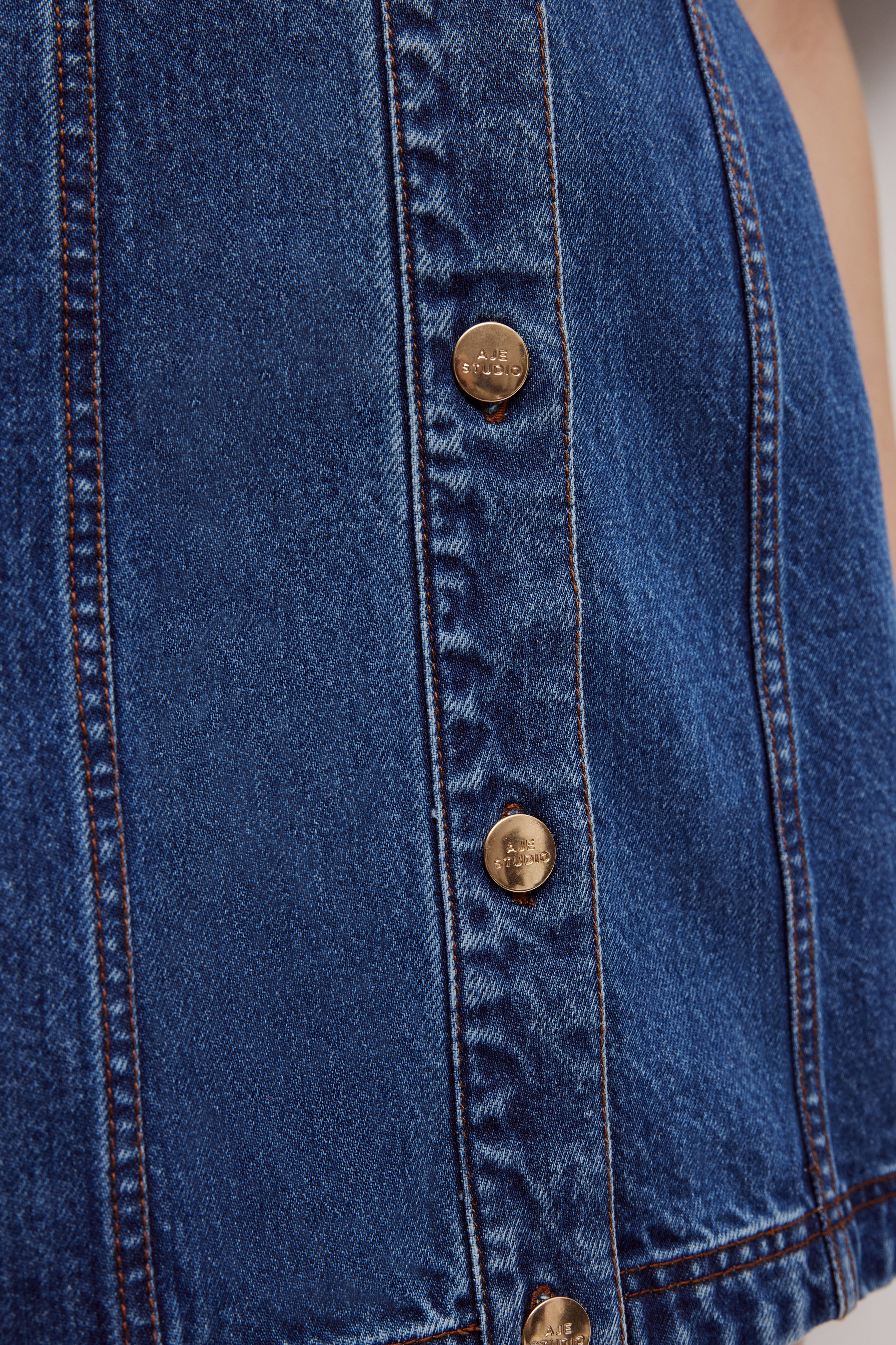 262AS5040_RETRO-WASH_6_1758781498