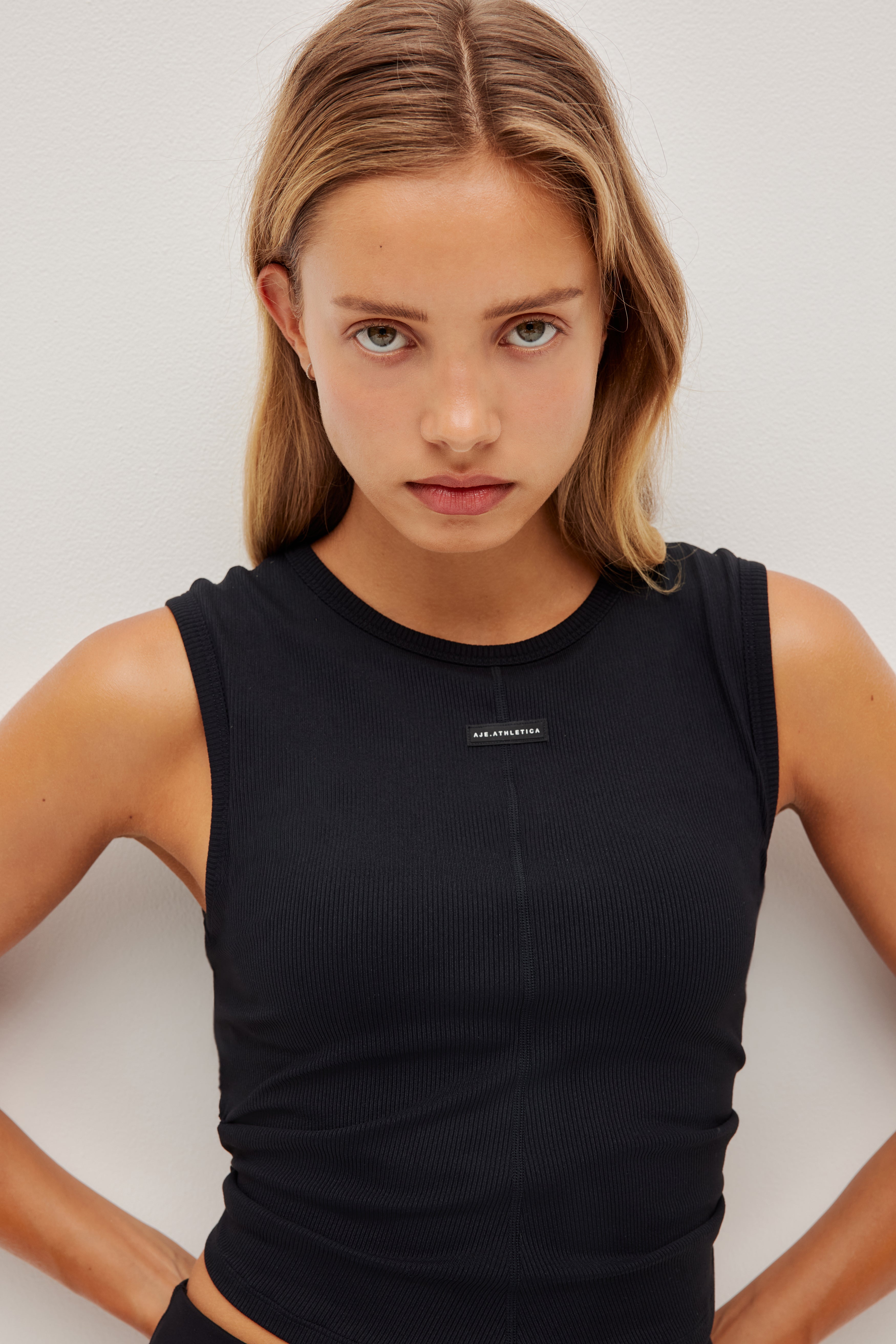 263AA1002_BLK_4_1767093848