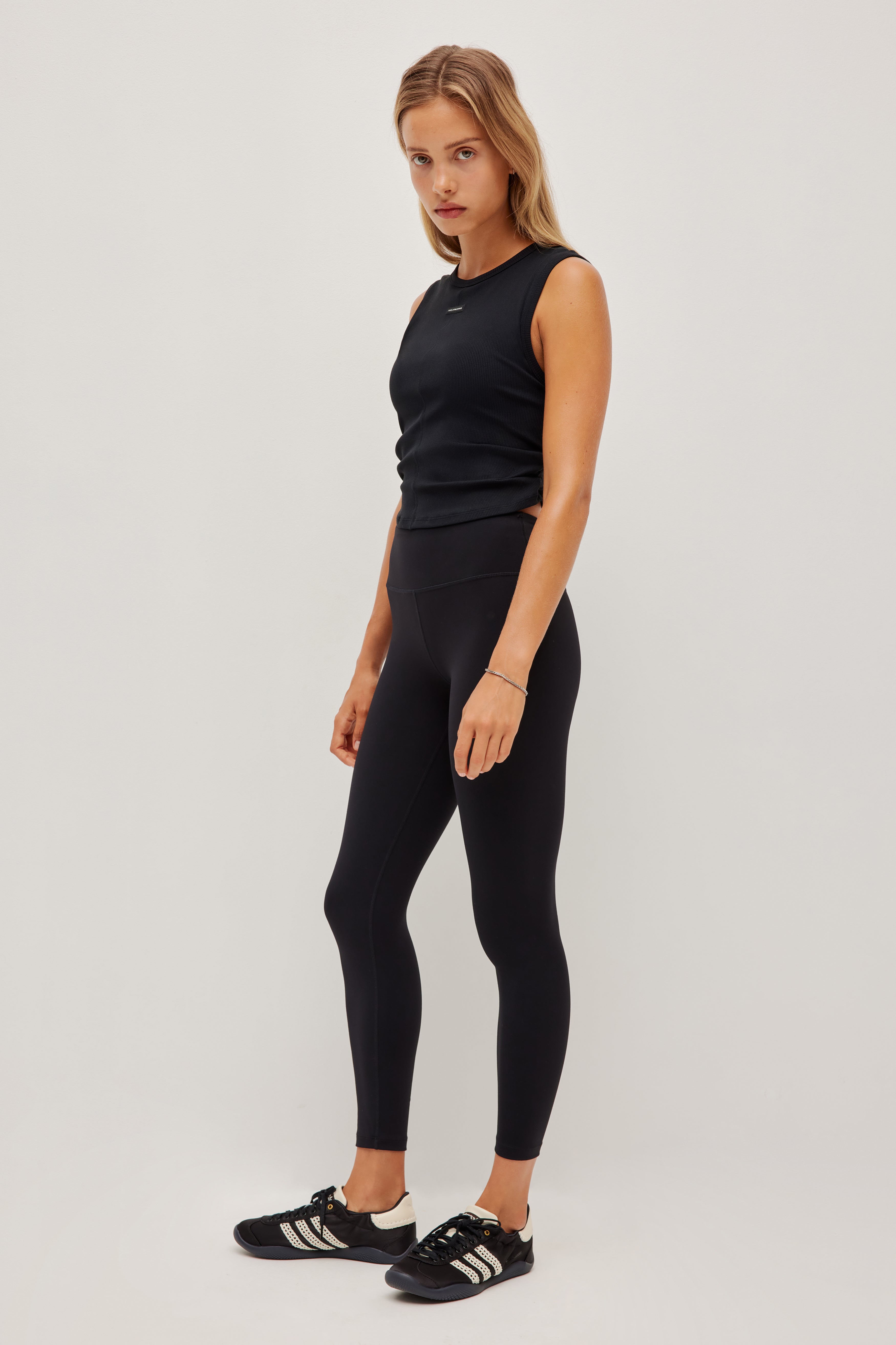 263AA1002_BLK_8_1767093775