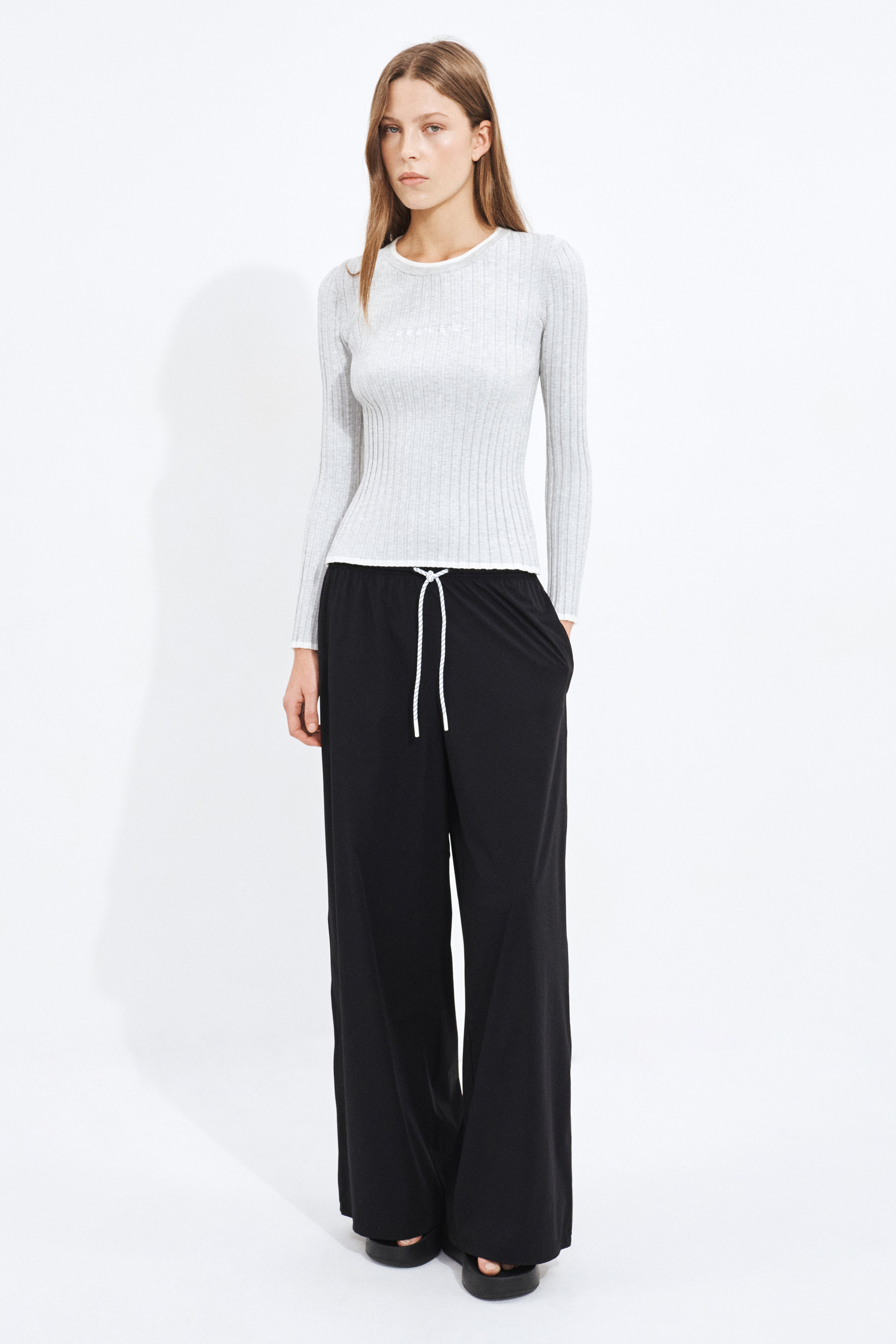 Double Waistband Logo Pant 513