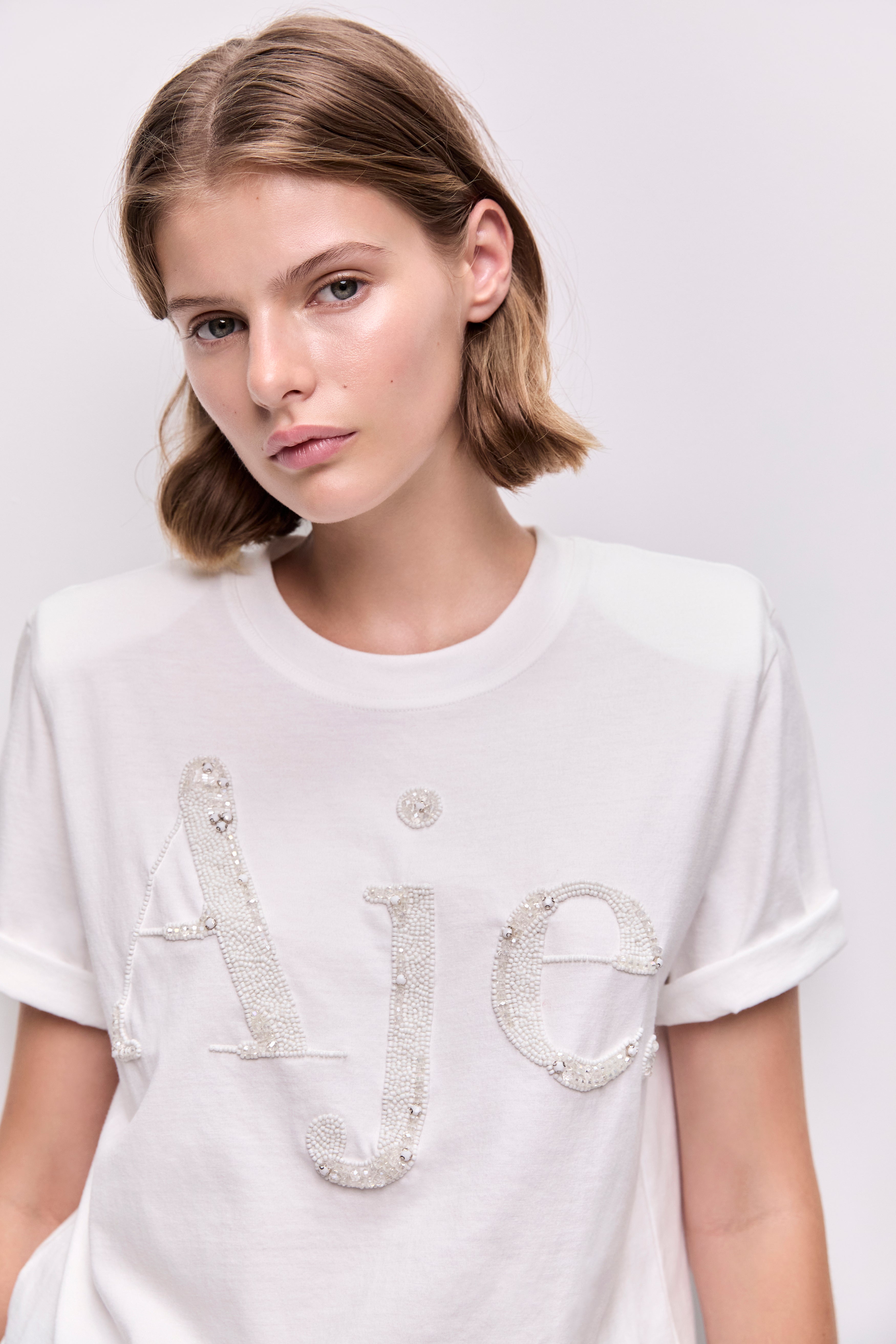 26PF1311_WHT-WHT_4_1772492812