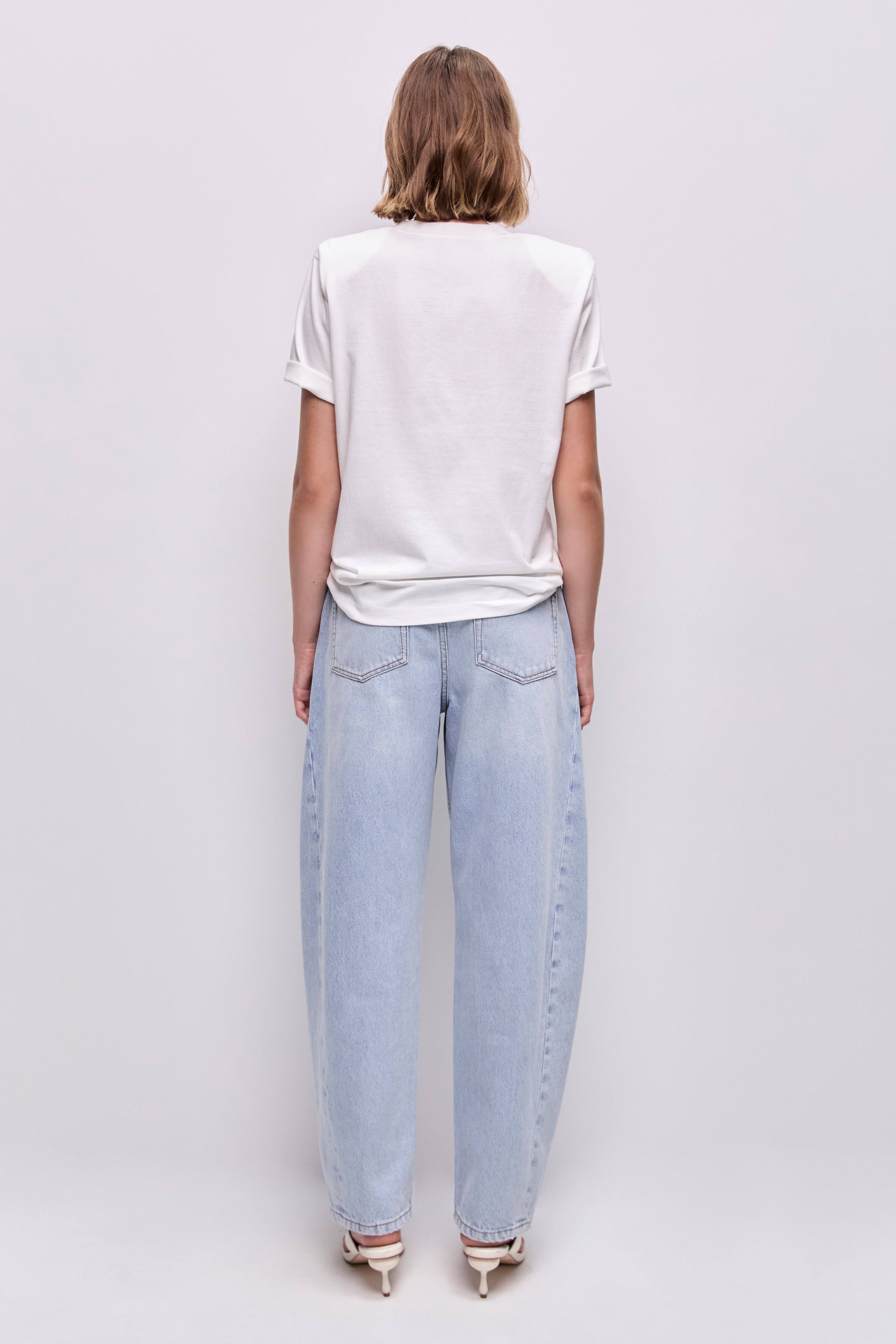 26PF1311_WHT-WHT_6_1772492808