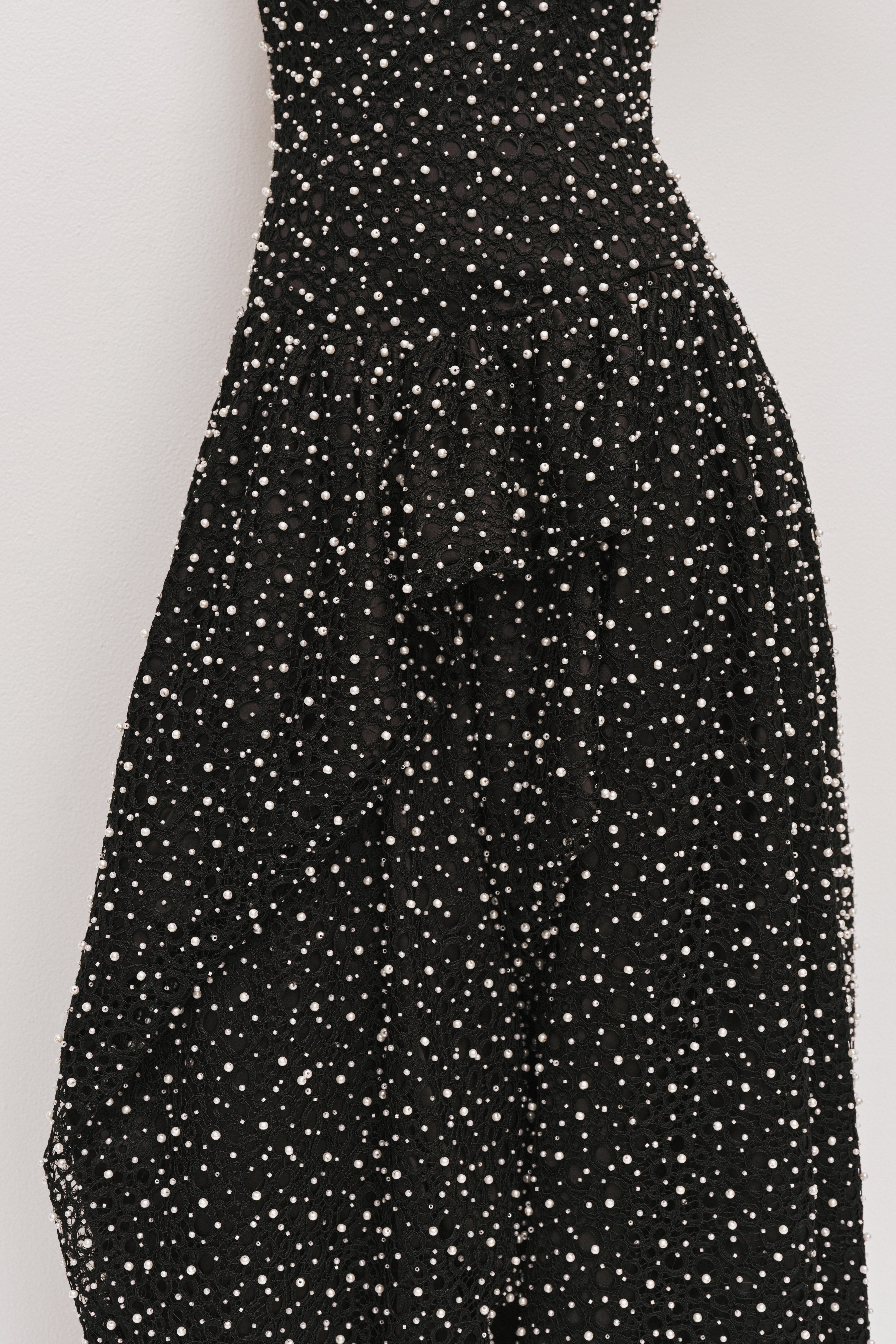 Regina Pearl Gown | Black