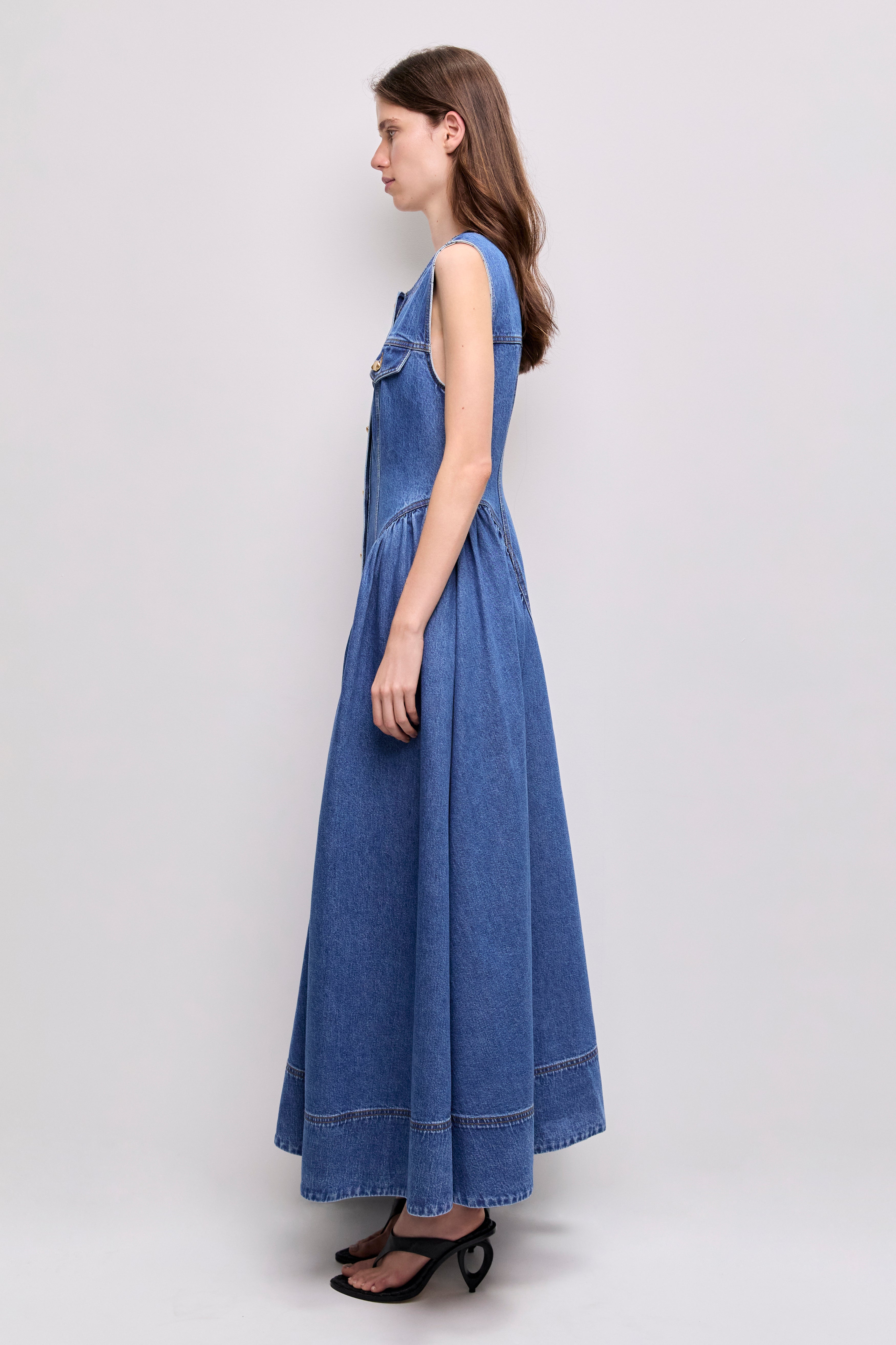 26PF5720_MID-WH-BLU_5_1773881569