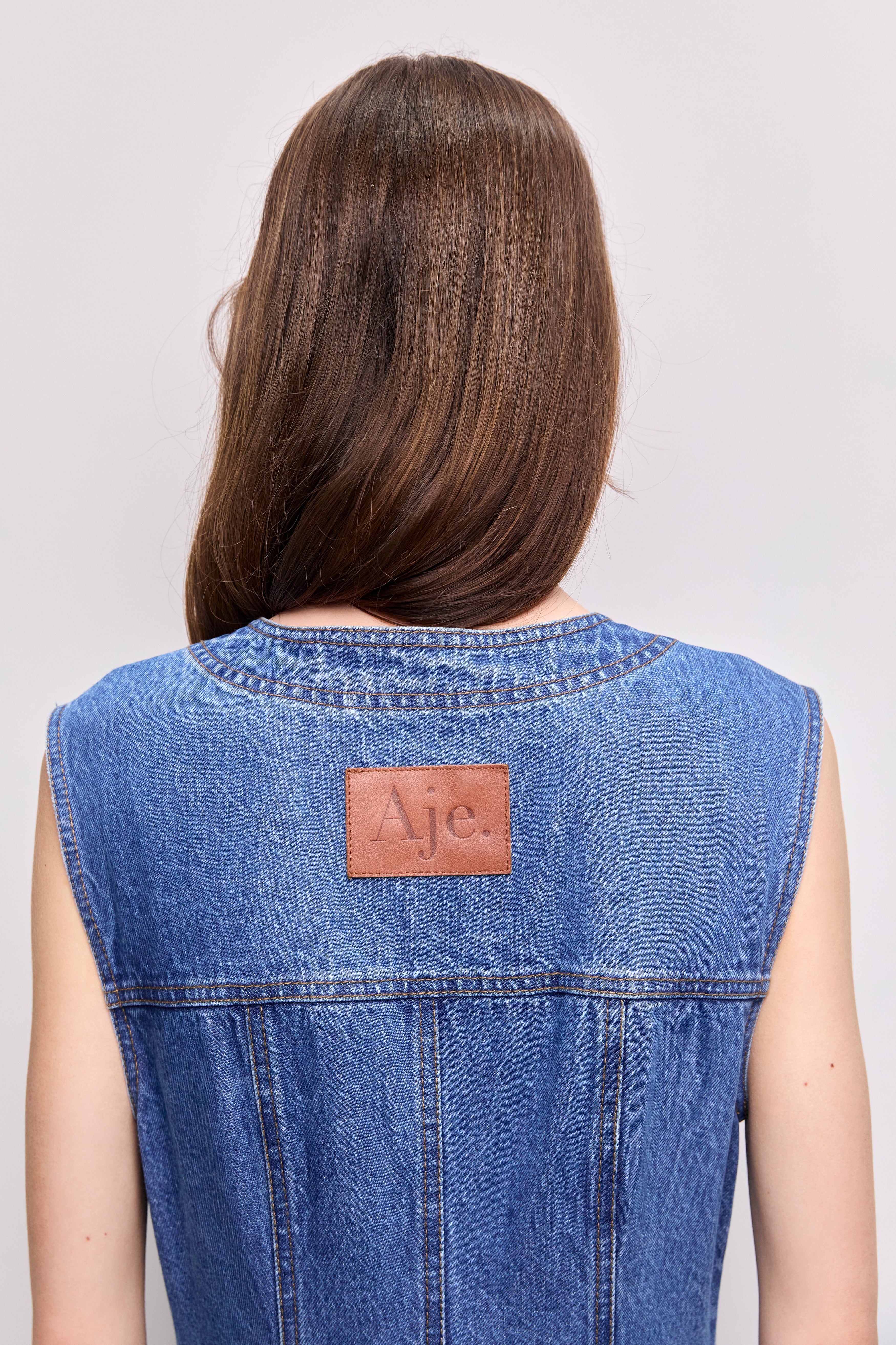 26PF5720_MID-WH-BLU_6_1773881573