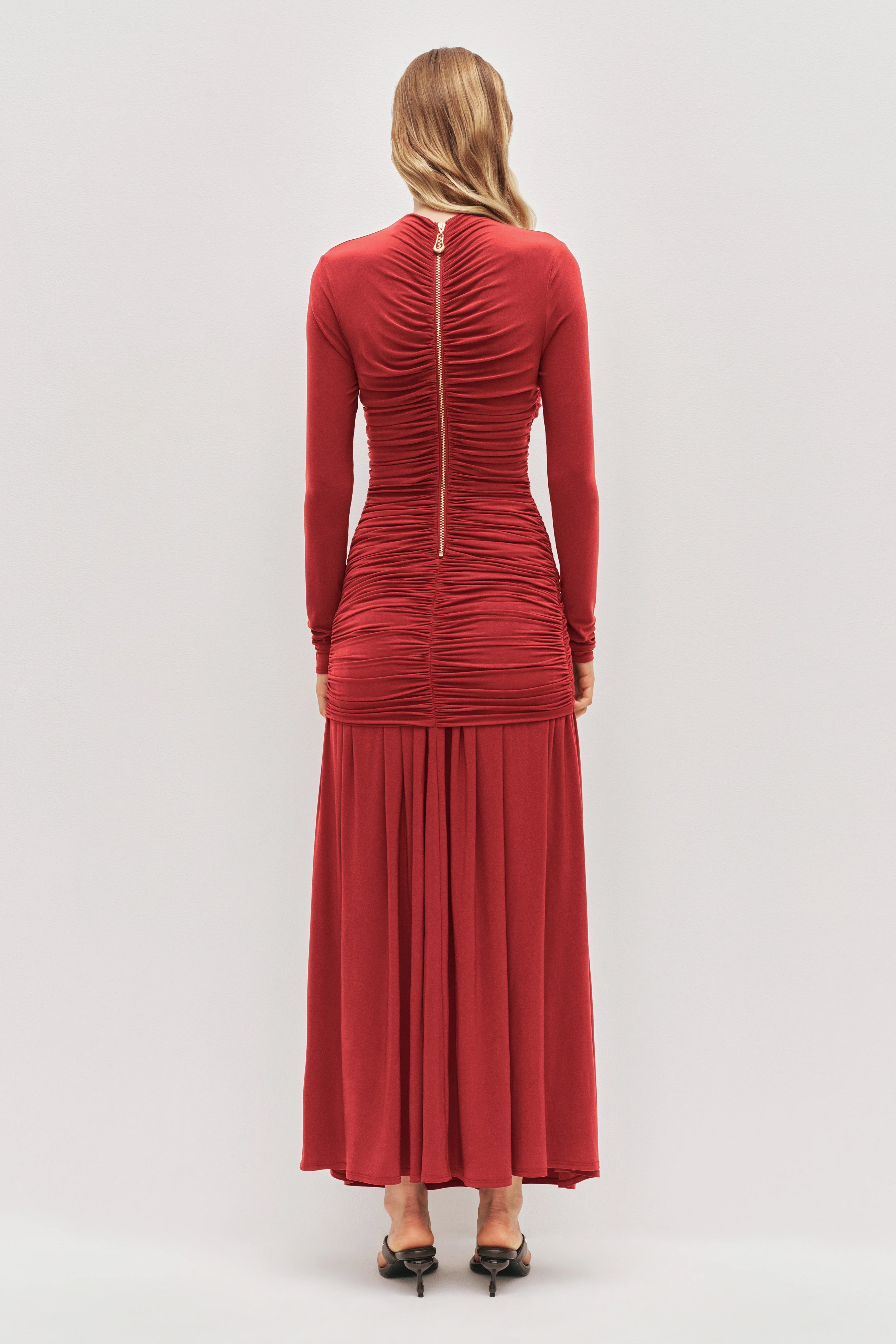 26PF5722_SCAR-RED_6_1780613052