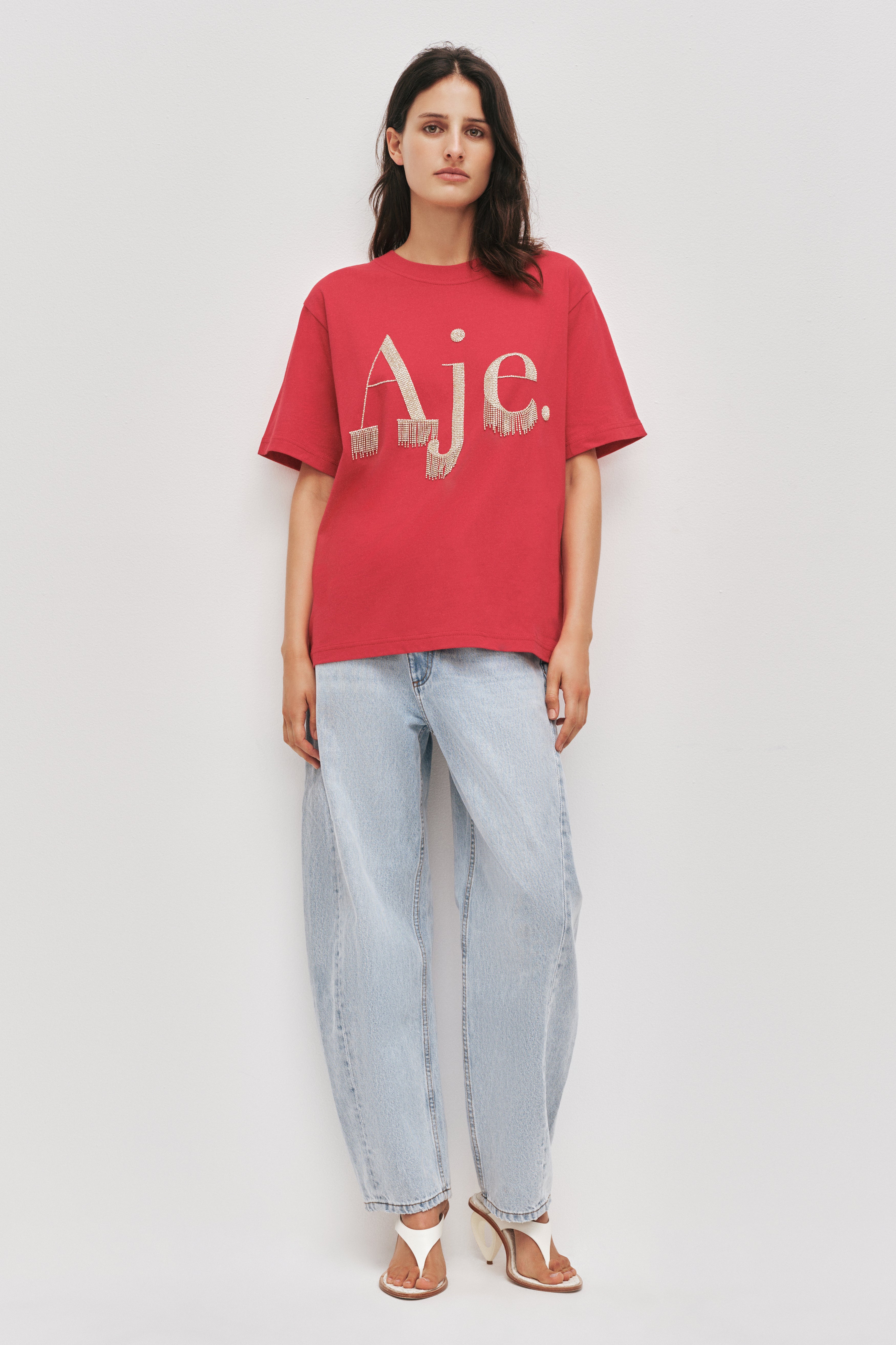 26RE1068_SCAR-RED_1_1764196996