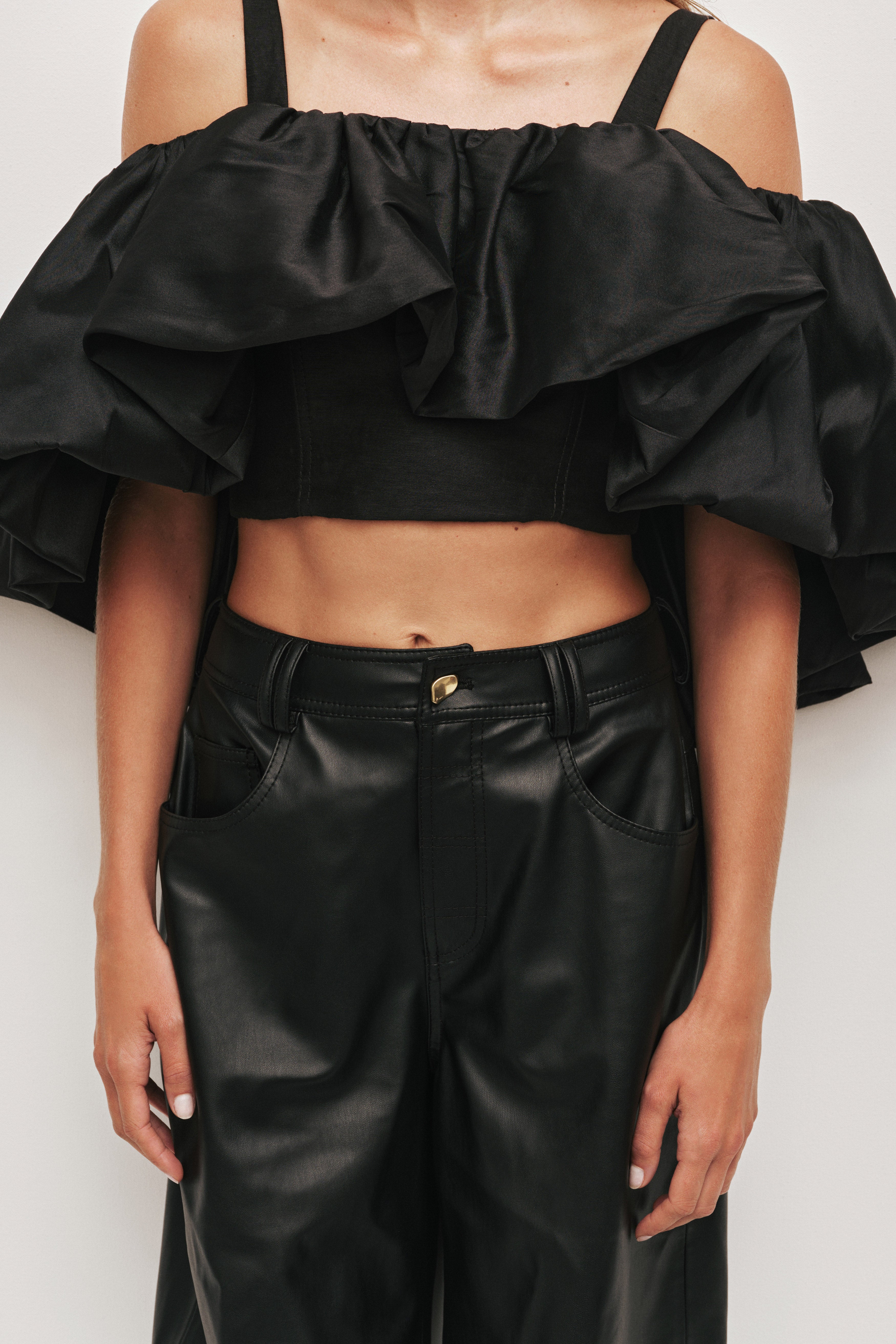 26RE1183_BLK_4_1759042153