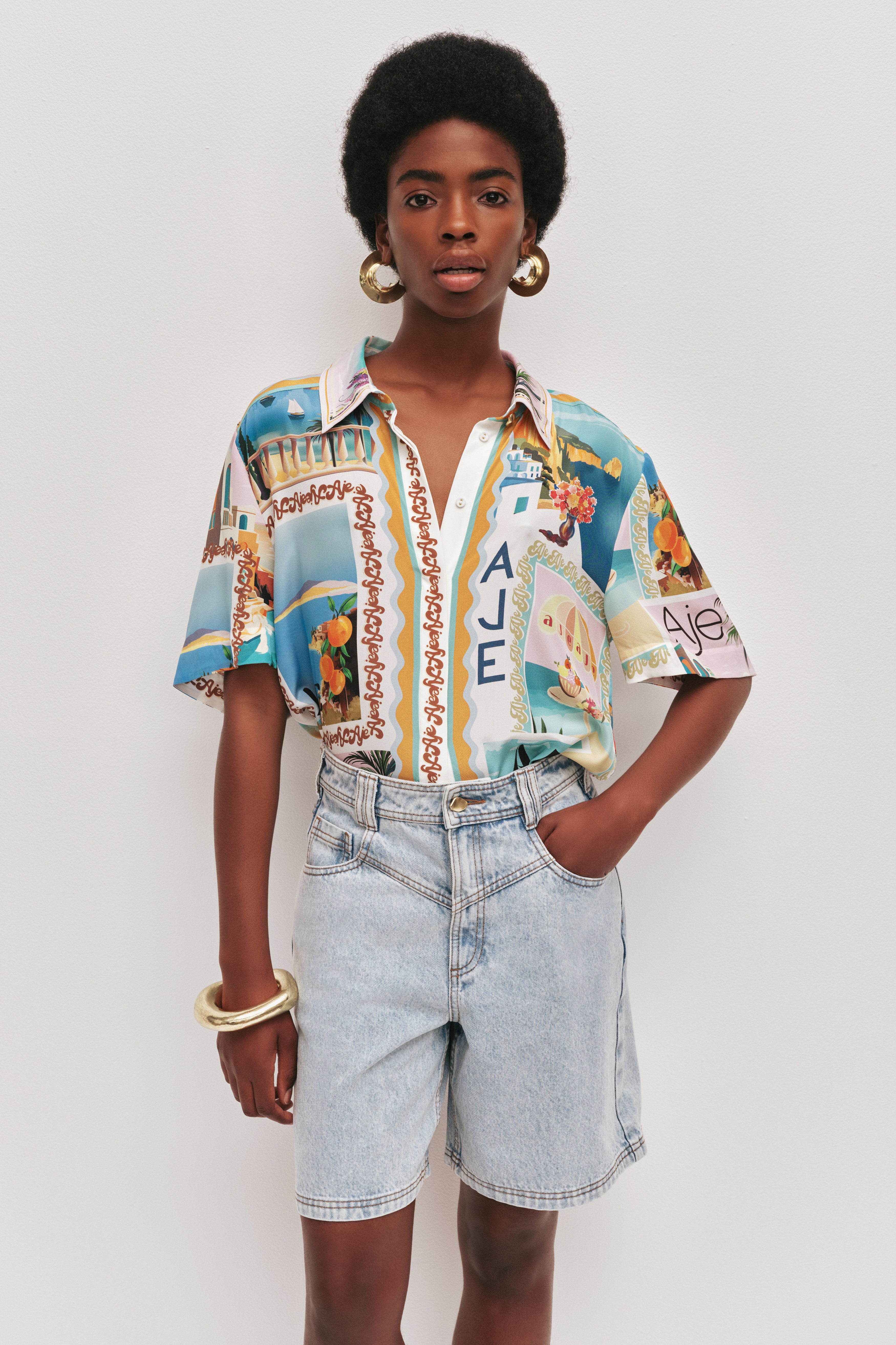 26RE1421_POSTCARD_4_1762669167