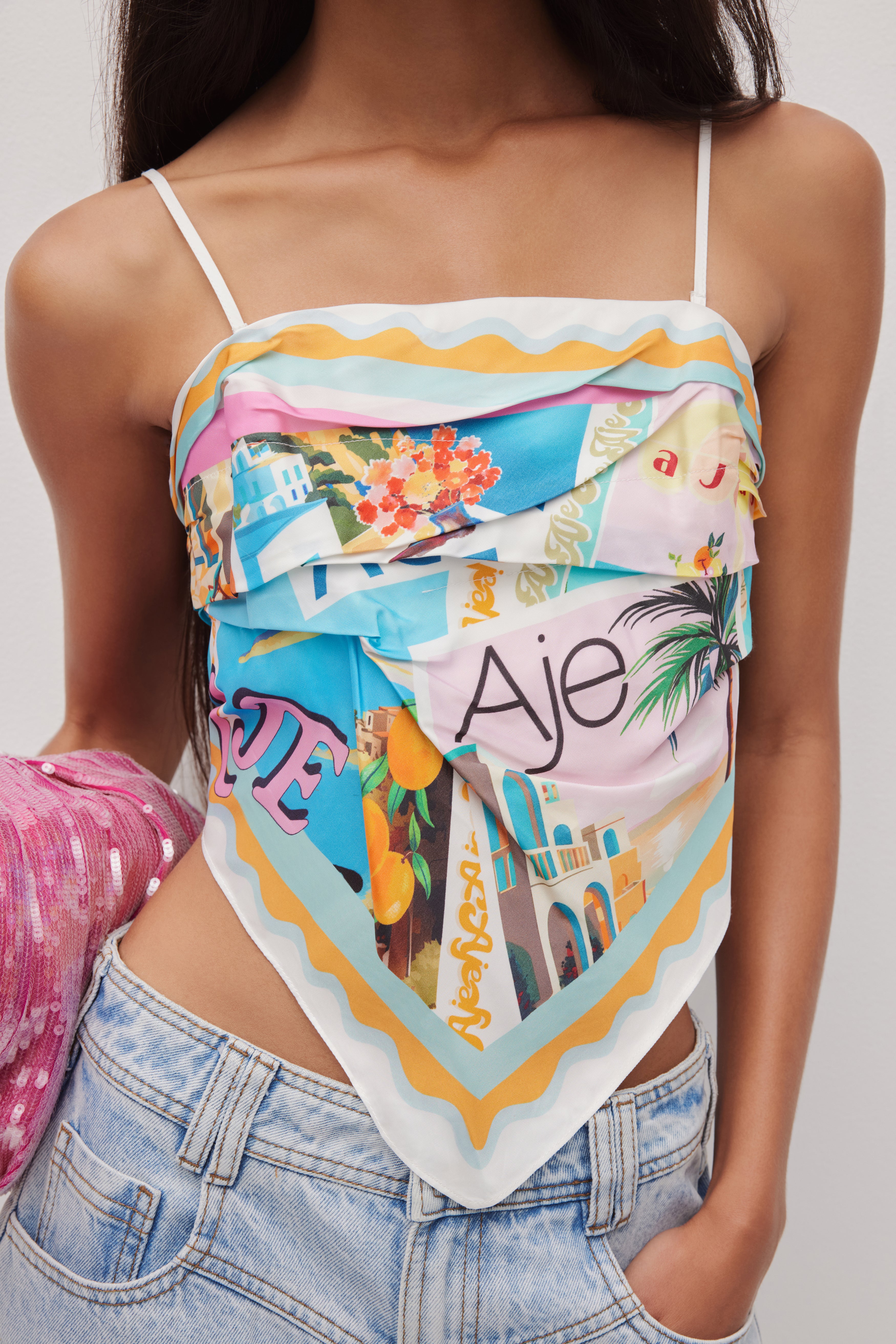 26RE1428_POSTCARD_4_1762668047